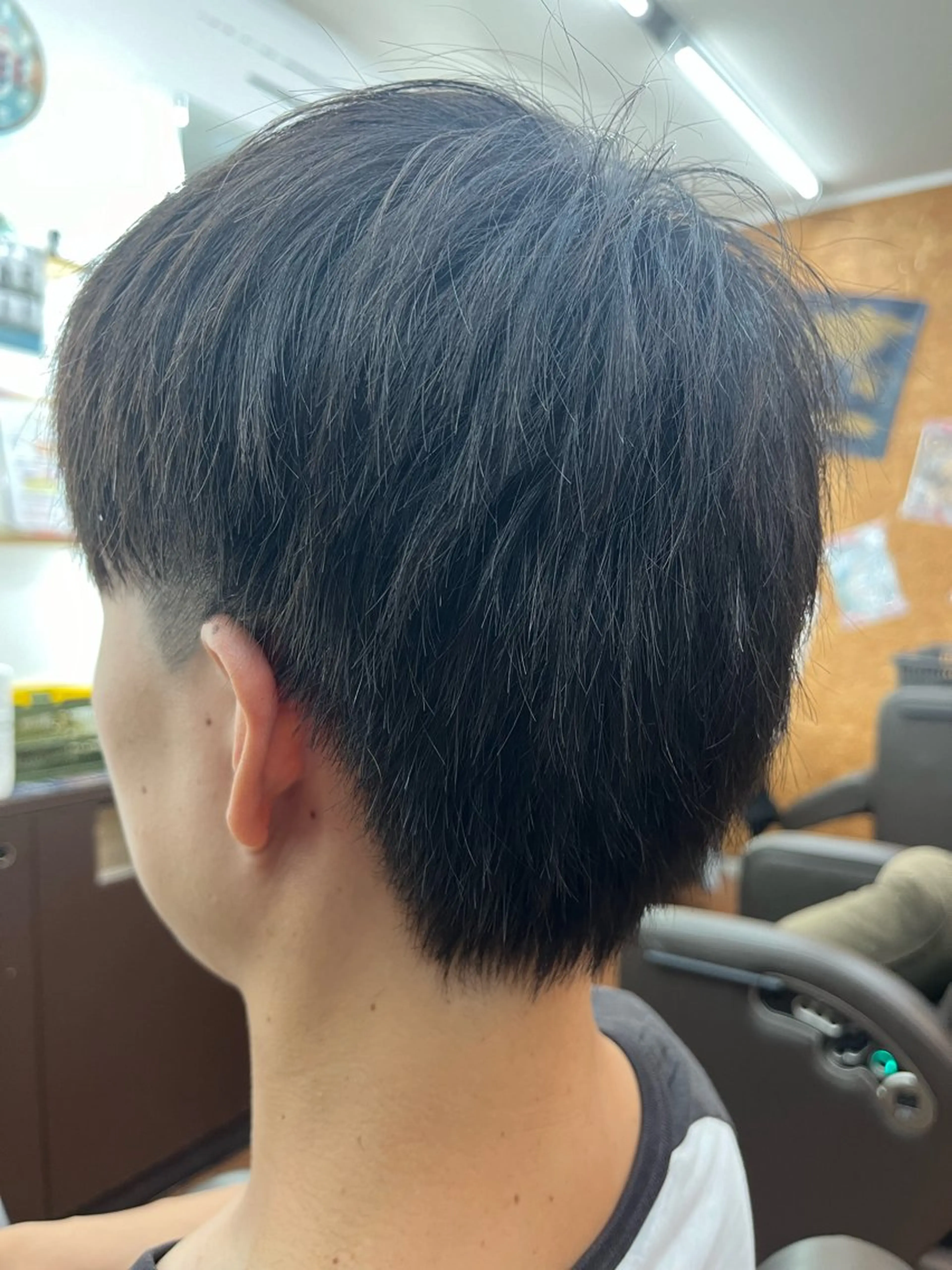 ショート メンズ マッシュ 刈り上げ 顔周りカット 角田 南のヘアスタイル