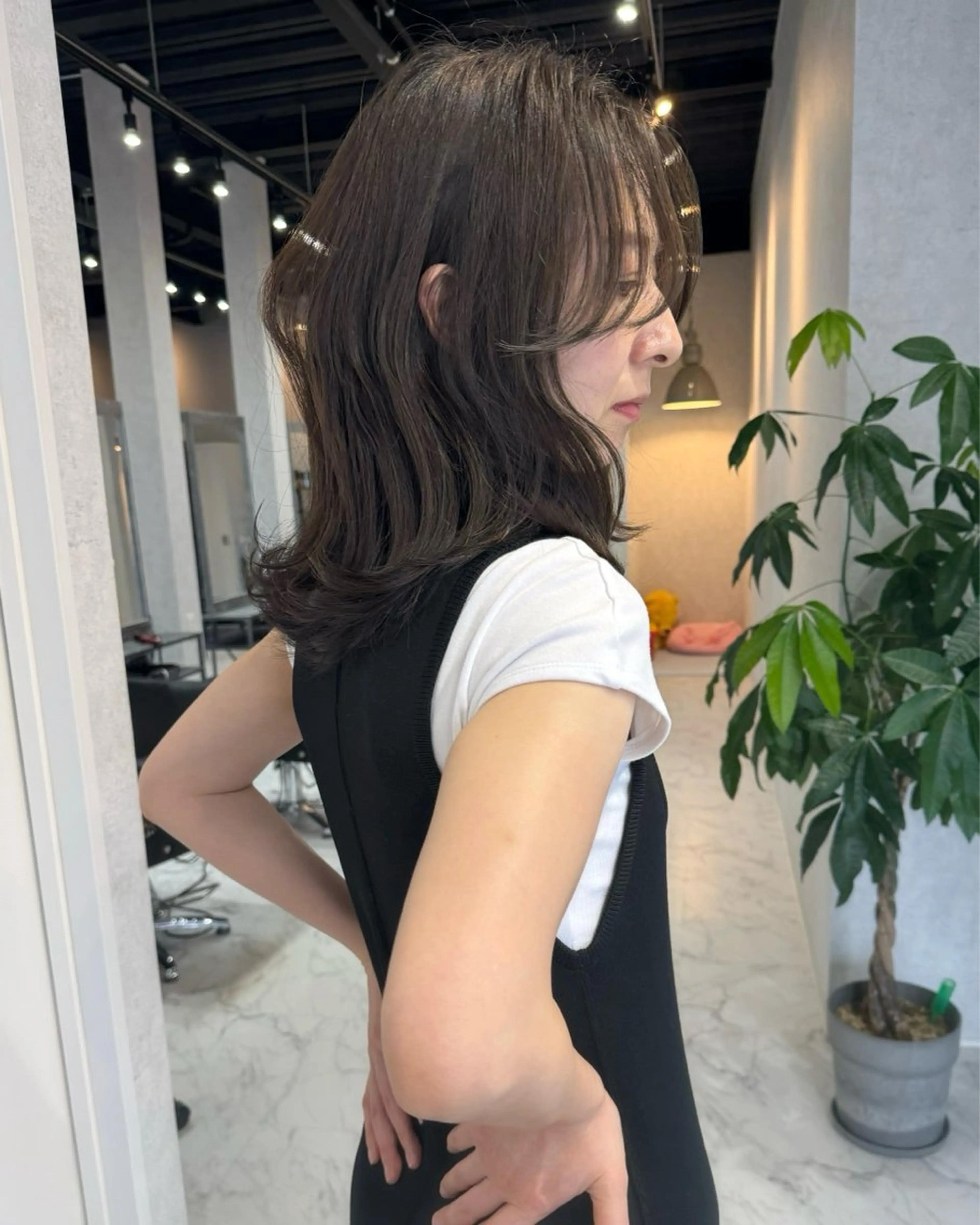 ミディアム カラー ヘアアレンジ バレイヤージュ ブリーチ ダブルカラー ハイライトカラー ハイトーンカラー カット アンドウ ユウ/ レイヤーカット/韓国のヘアスタイル