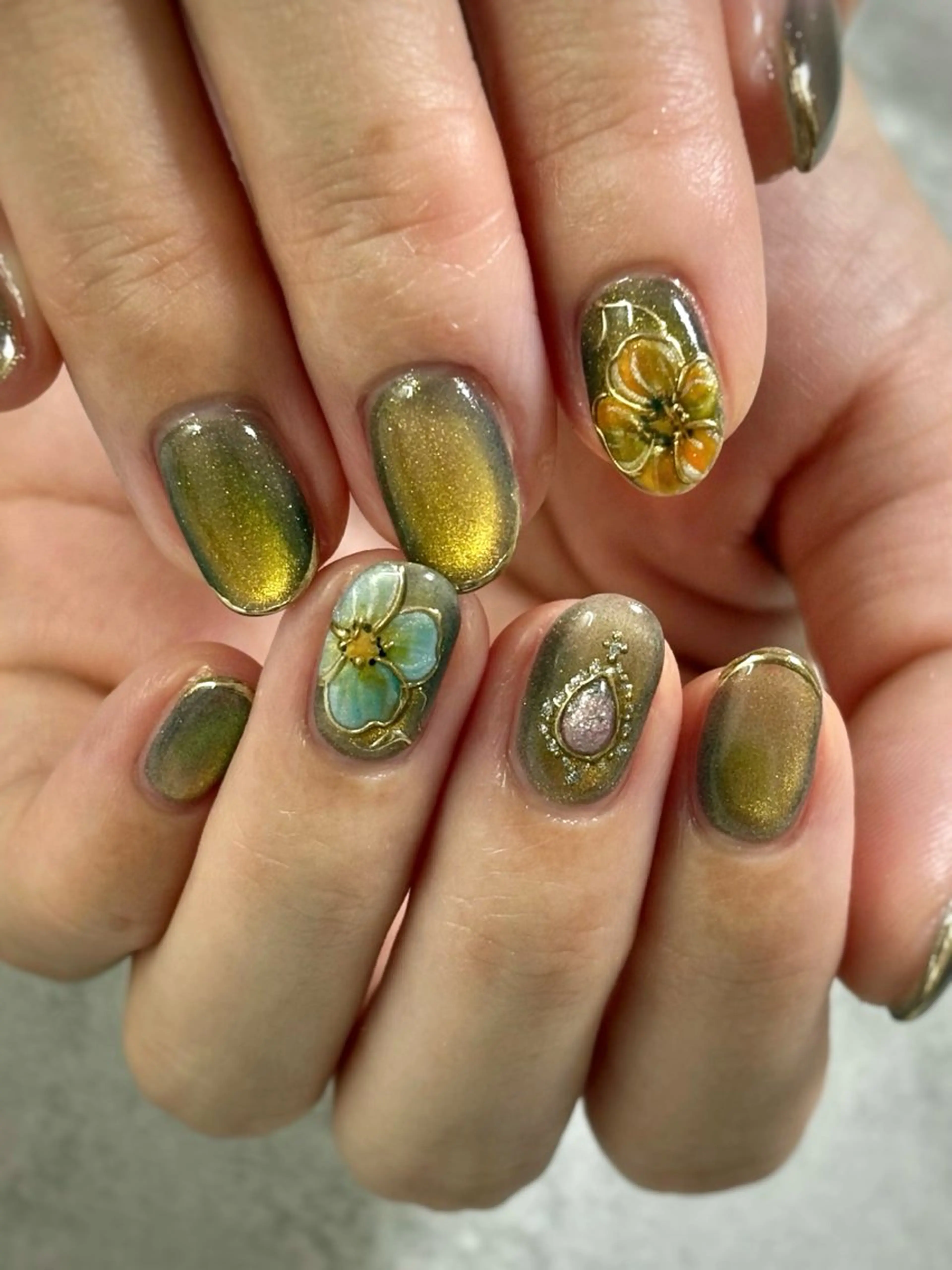 ネイル ハンドネイル FIORITURA Maikoのネイルデザイン
