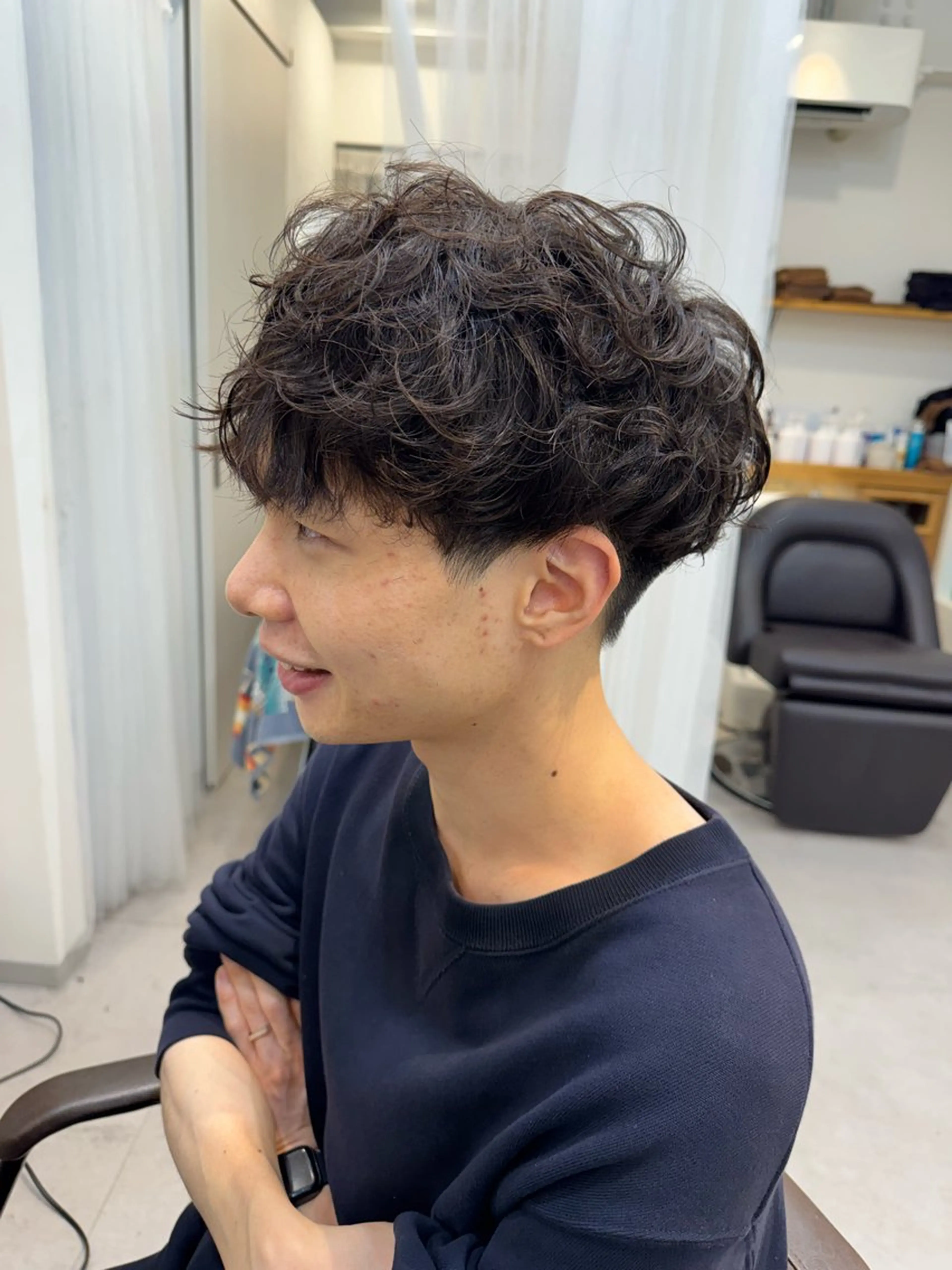 ミディアム パーマ メンズ 波巻きパーマ カット パーマ トリートメント 似合う髪型が 分からない方へのヘアスタイル