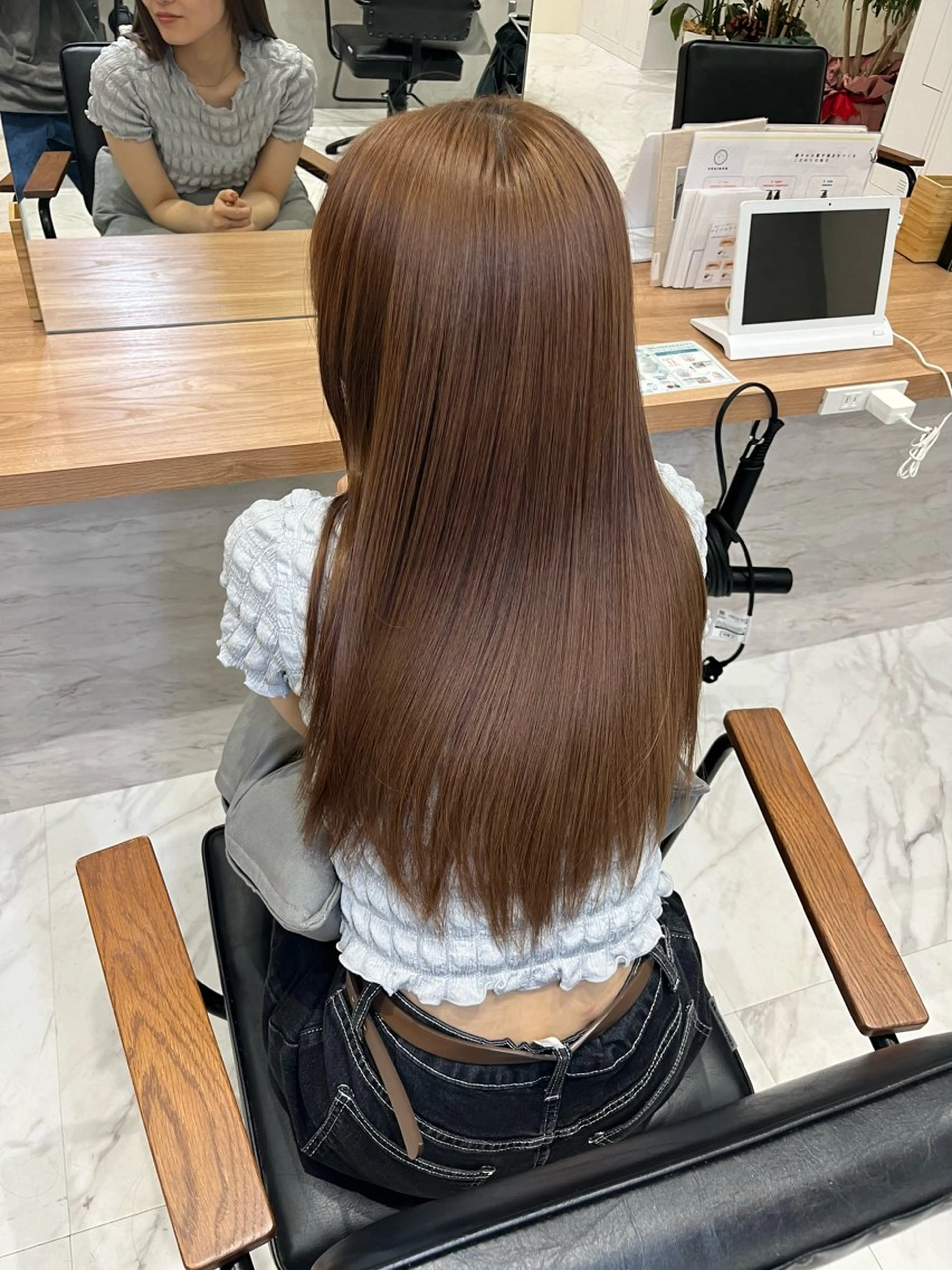 ロング yuzu 艶カラー/夙川のヘアスタイル