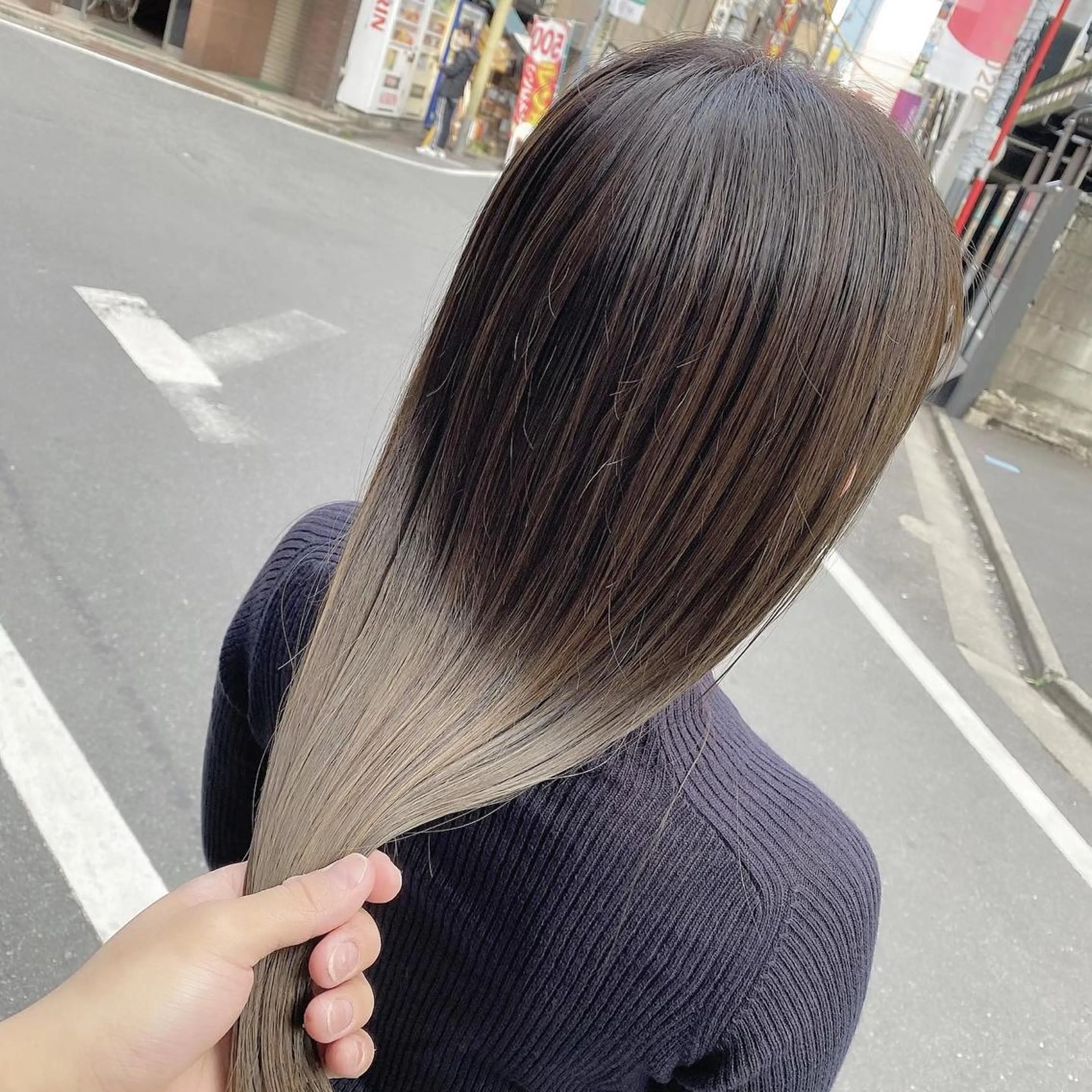 セミロング カラー アッシュ ベージュカラー 髪質改善 髪質改善特化 安東駿介のヘアスタイル