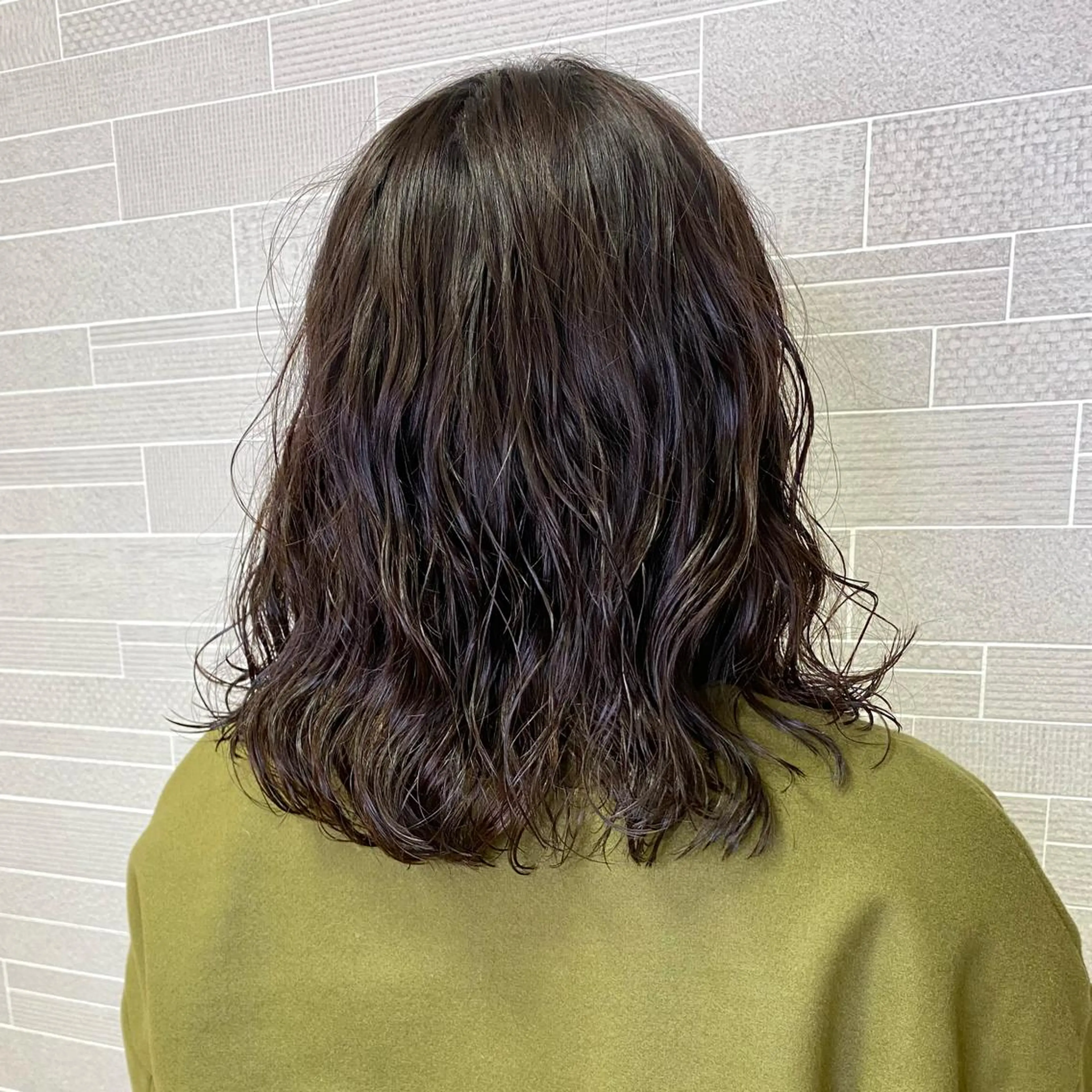 ミディアム 山崎 航のヘアスタイル