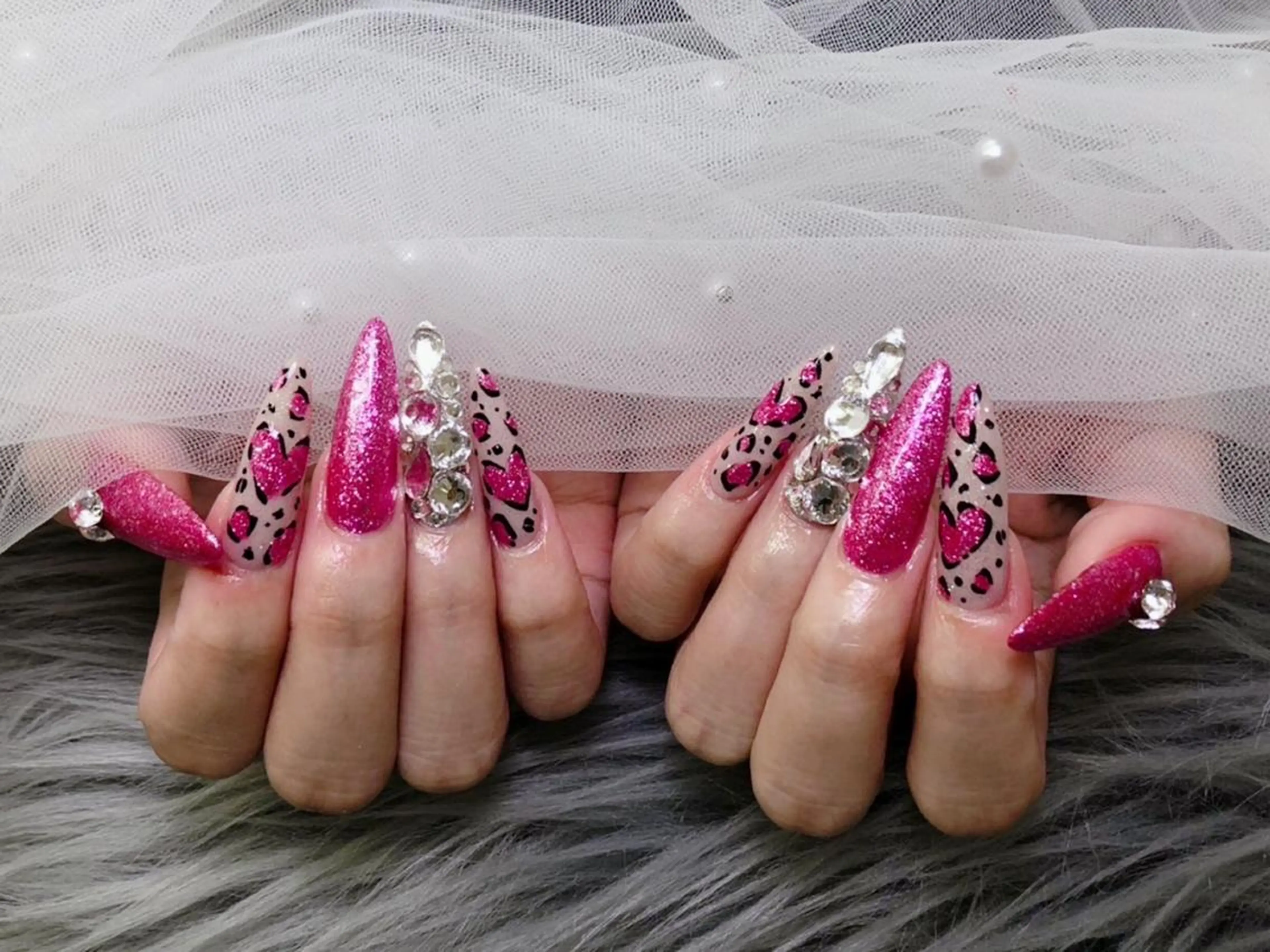 ネイル 新宿AOI フォルム重視のネイルデザイン