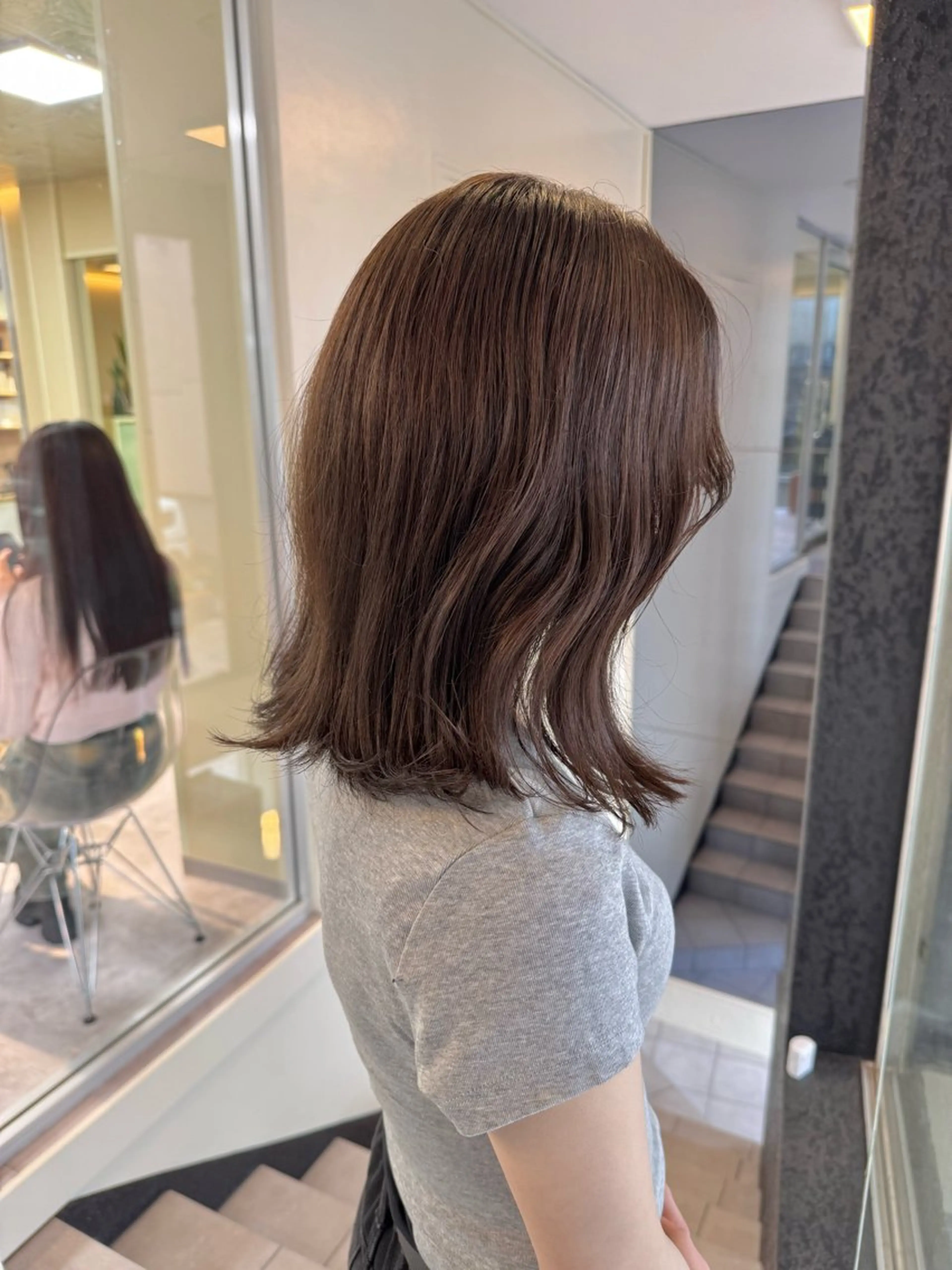 ショート カラー ナチュラルに目を惹く デザイン/KOHNOのヘアスタイル