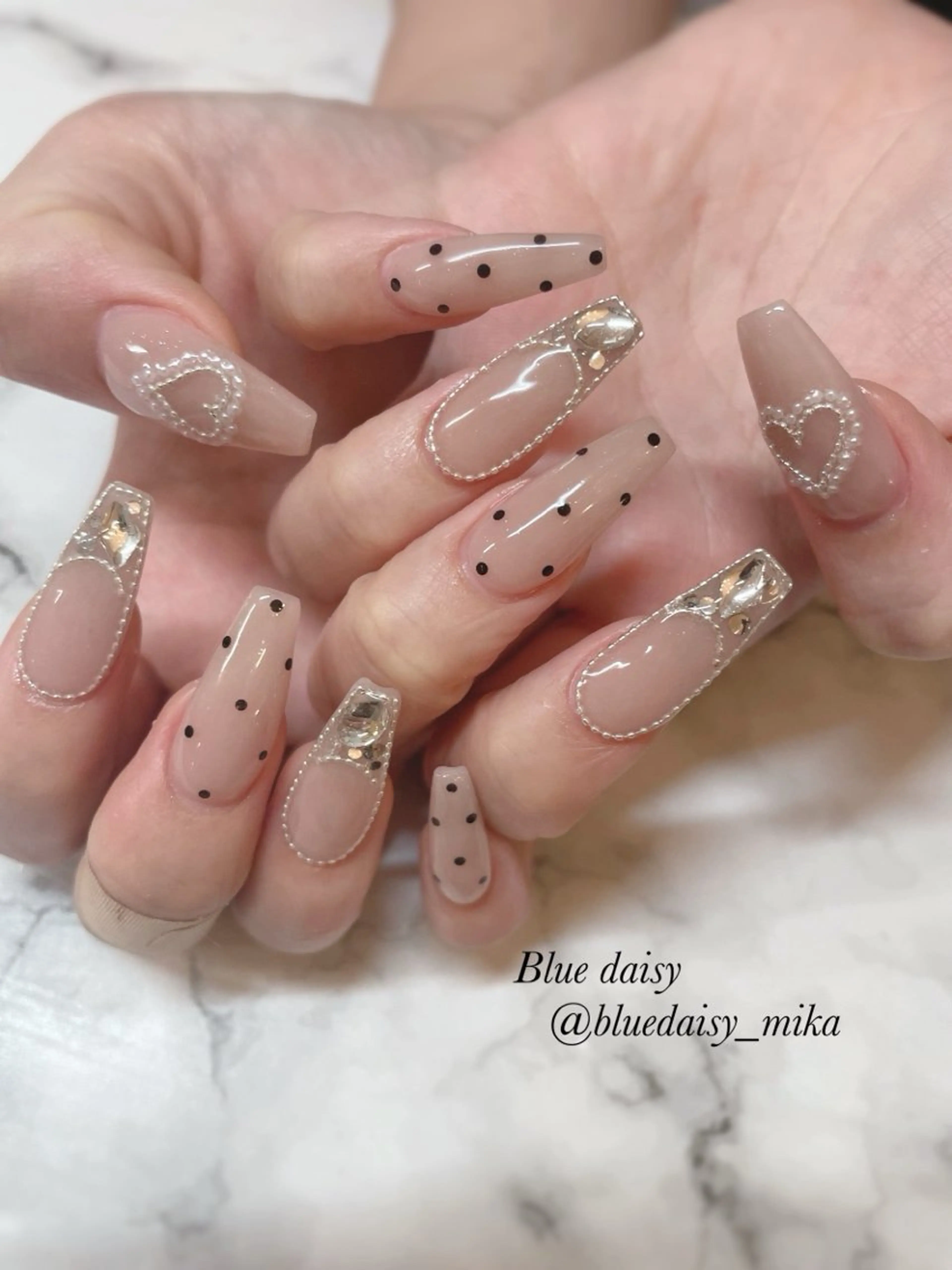 ネイル 長さ出し 持ち込み ネイルチップ Blue daisy 栄本店のネイルデザイン