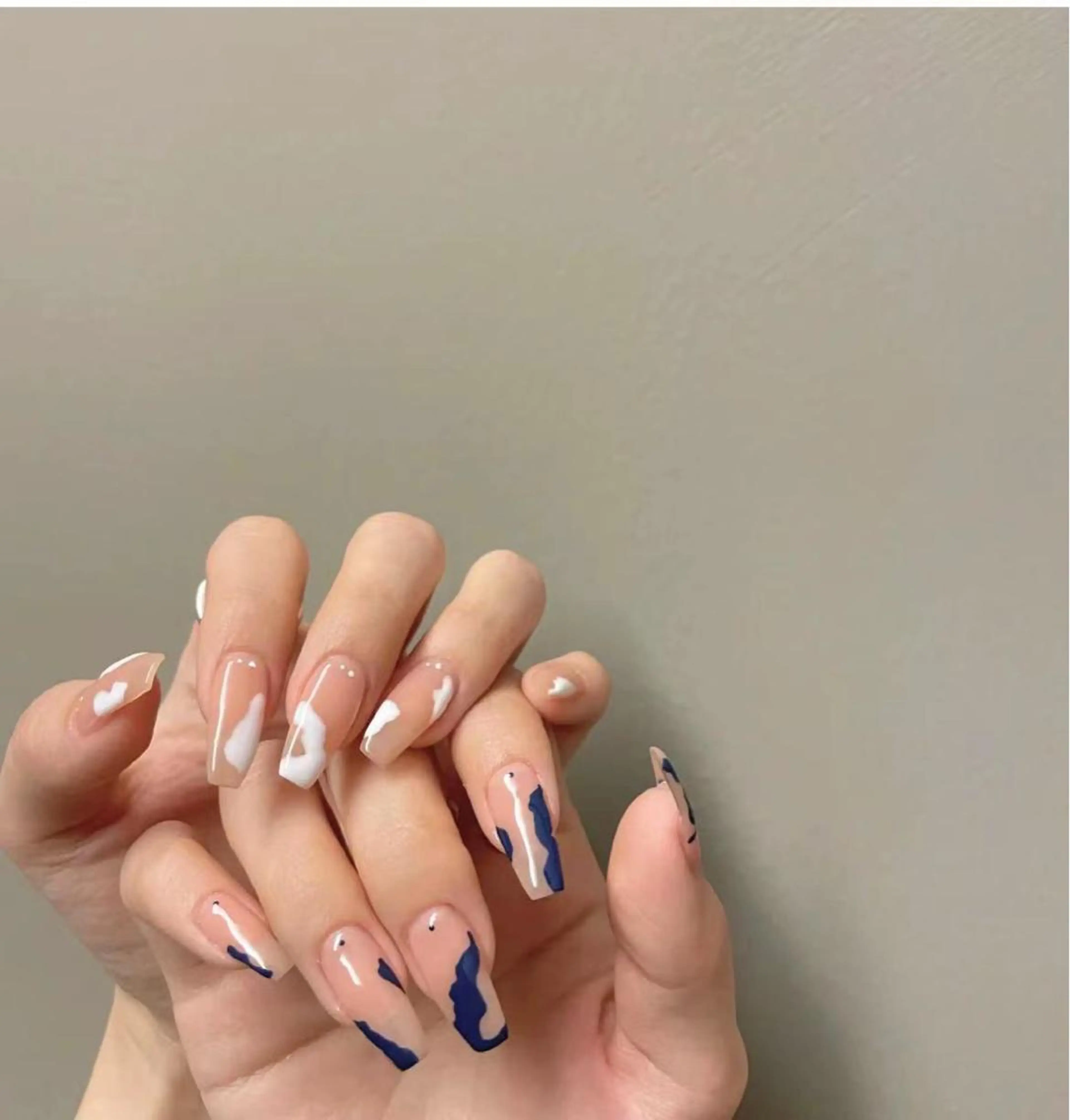 ネイル ハンドネイル Queens ciciのネイルデザイン