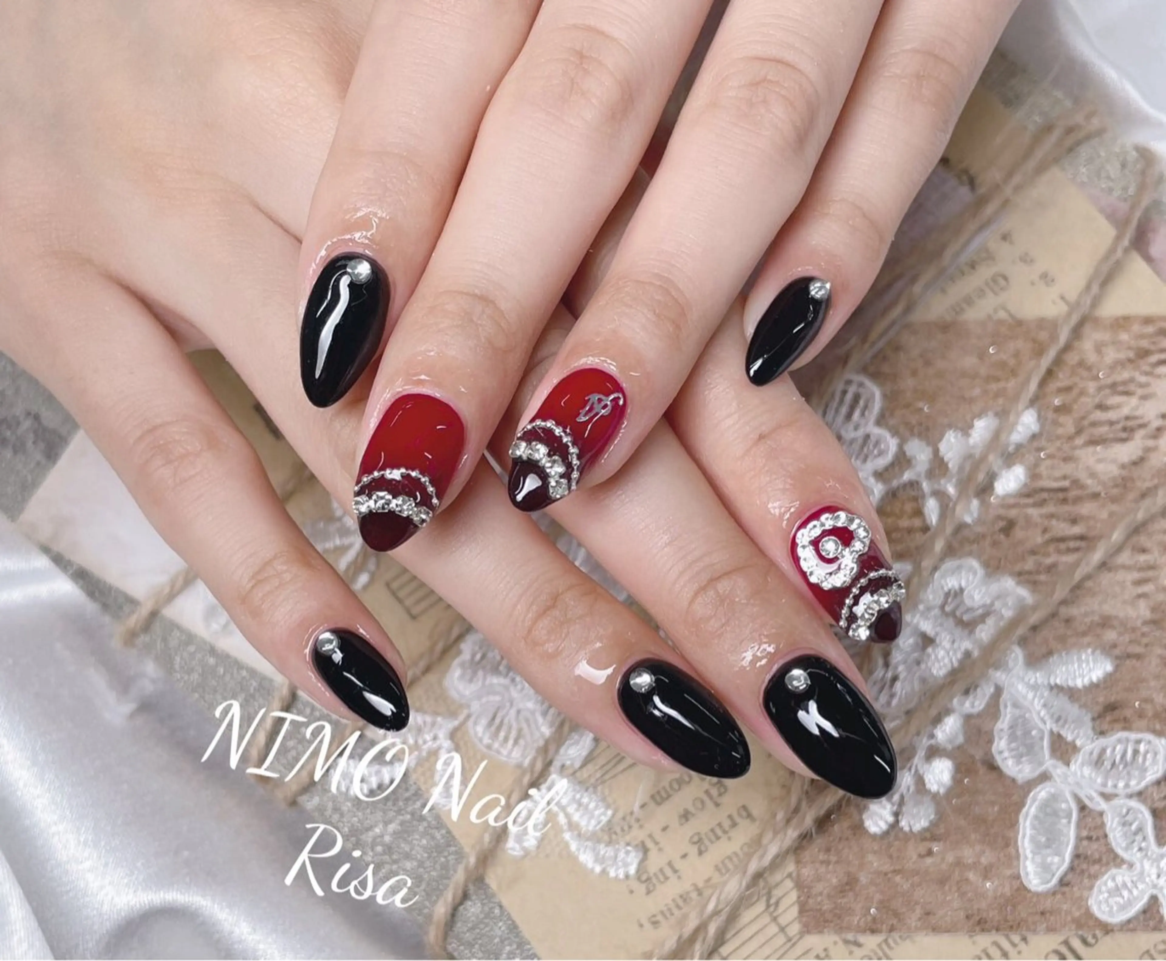 ネイル グラデーション 赤色 ハンドネイル RI SA☀️ リサのネイルデザイン
