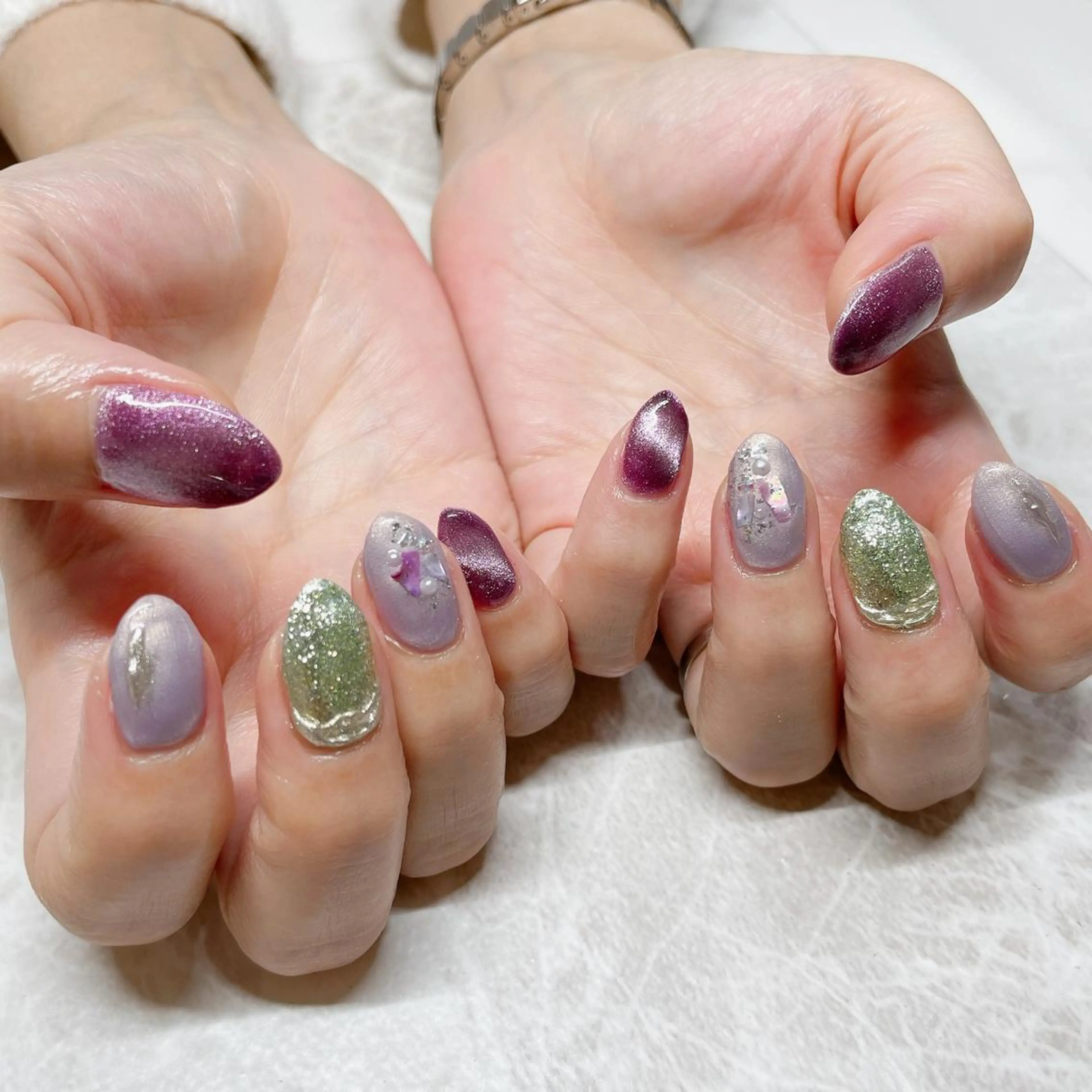 ネイル マグネットネイル ミラーネイル ストーンネイル Avenue Ayaのマツエク・マツパデザイン