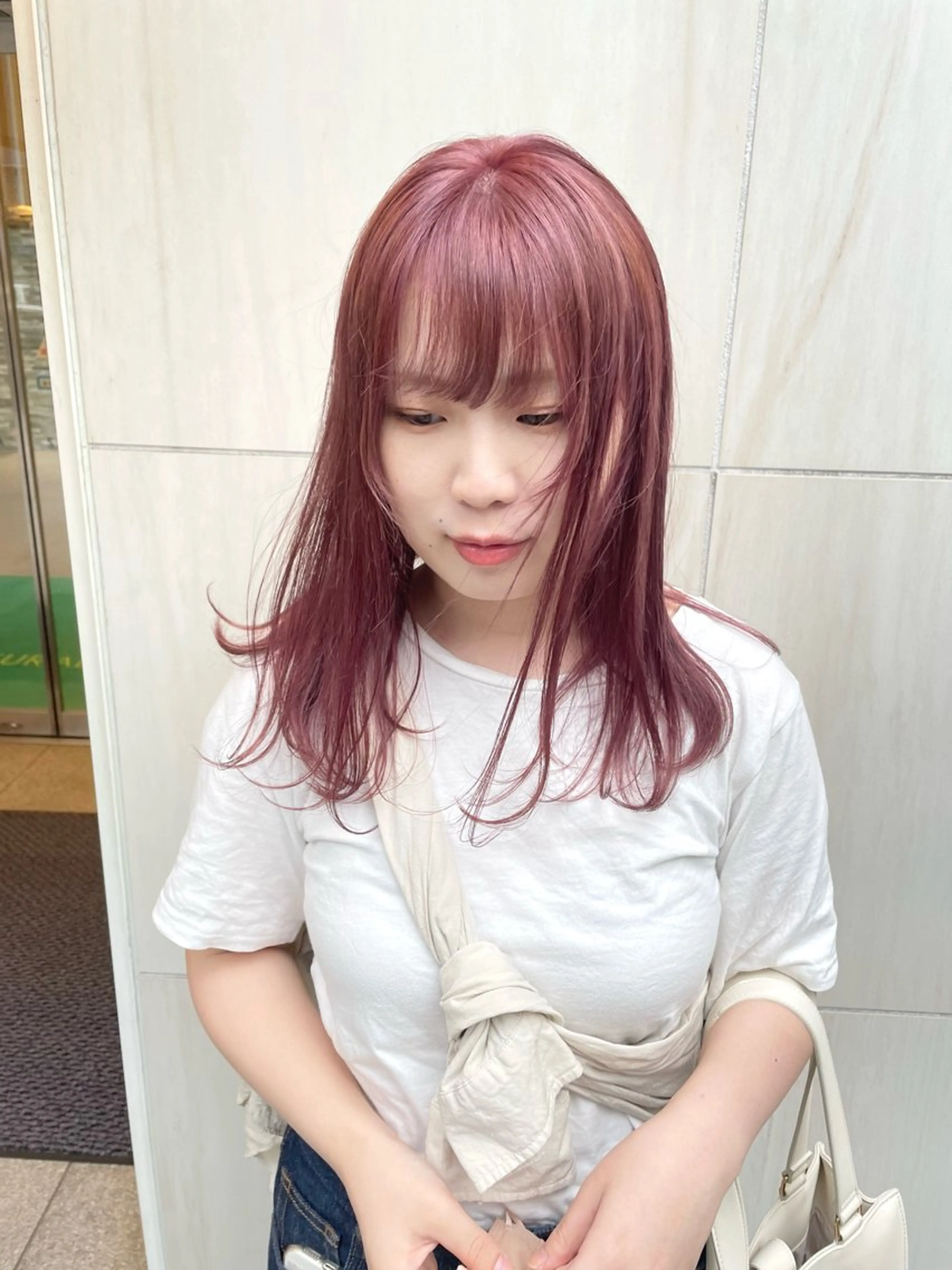 ミディアム カラー パーマ ヘアアレンジ メンズ キッズ ネイル マツエク・マツパ アイブロウ カット ヘアカラー トリートメント tatsumi/ボブ ウルフ/レイヤーのヘアスタイル