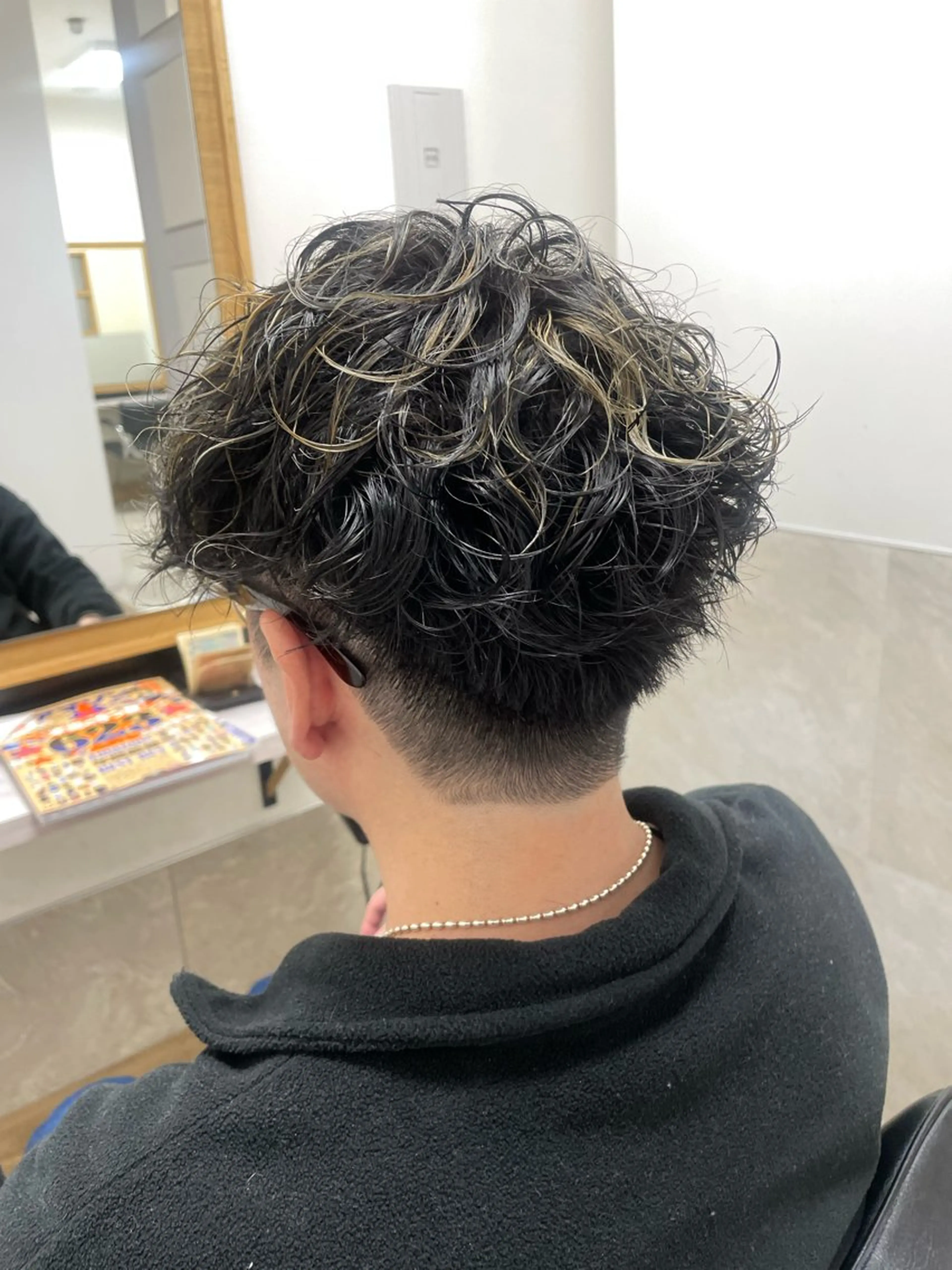 ミディアム カット パーマ BLEACH 🟥 PERM 天神🏆のヘアスタイル