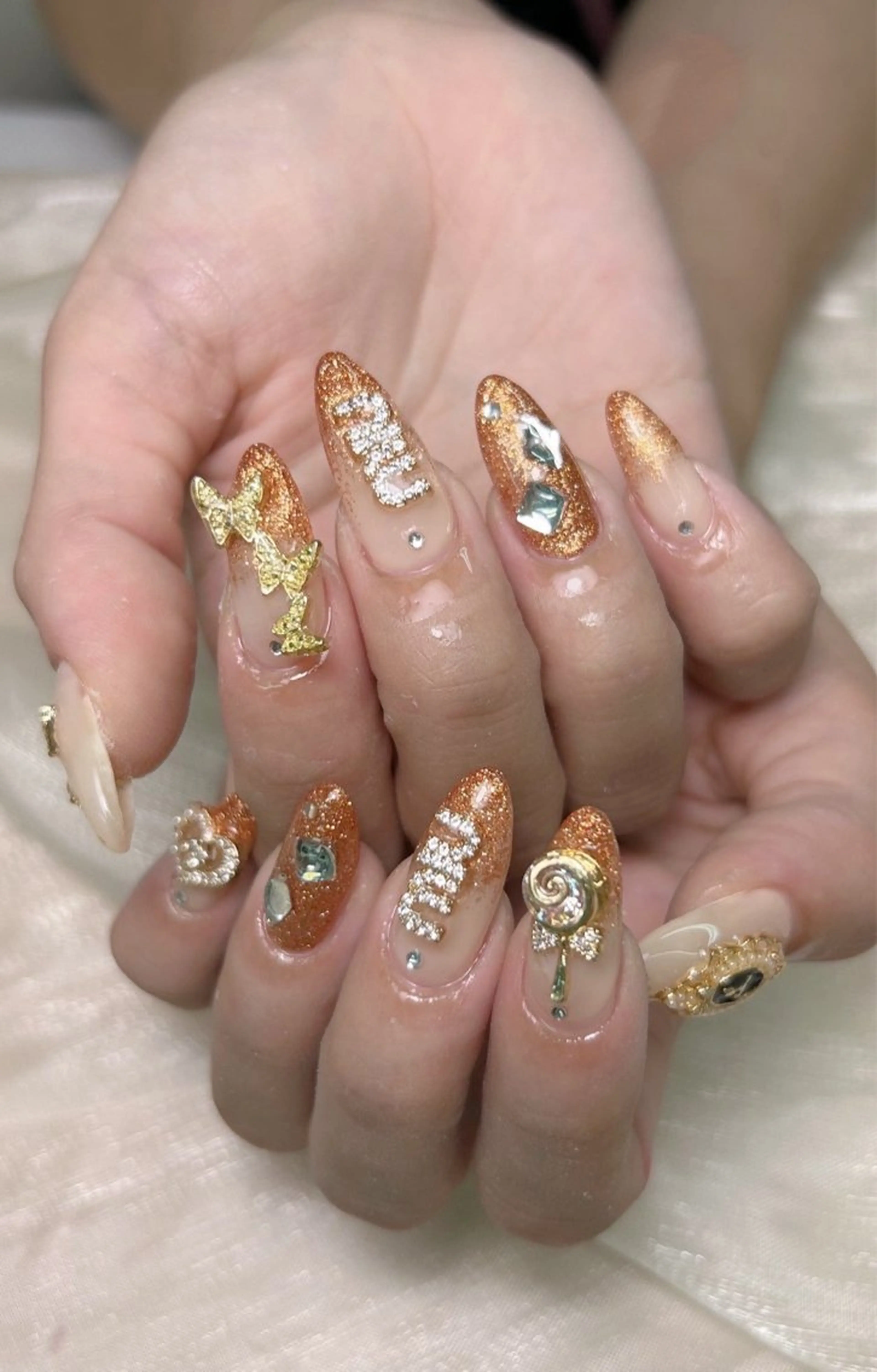ネイル フットネイル lucky nail 歌舞伎町のネイルデザイン
