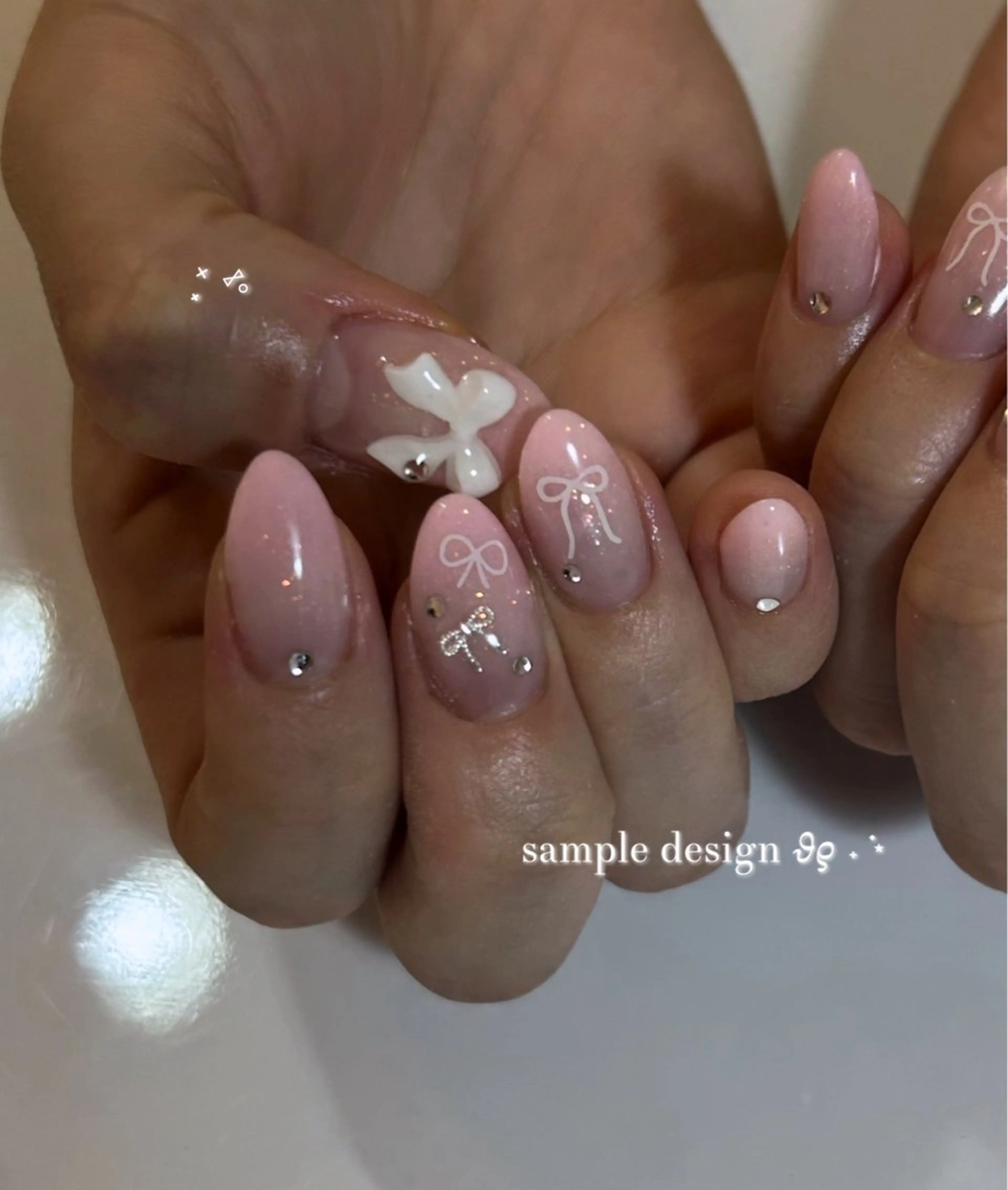 ネイル ハンドネイル ViViA momokaのネイルデザイン