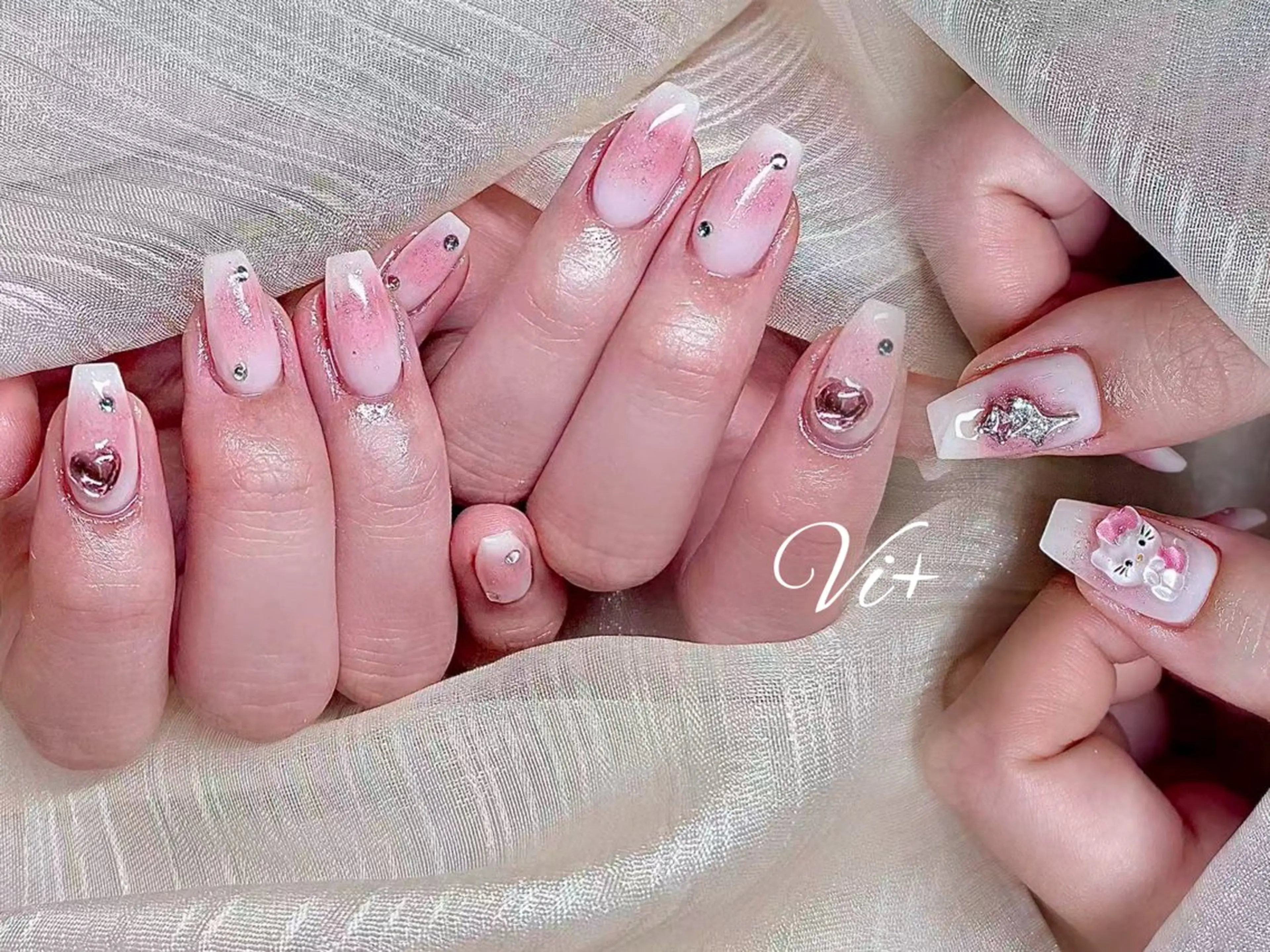 ネイル ハンドネイル ✨Nailsalon Vi+✨のネイルデザイン