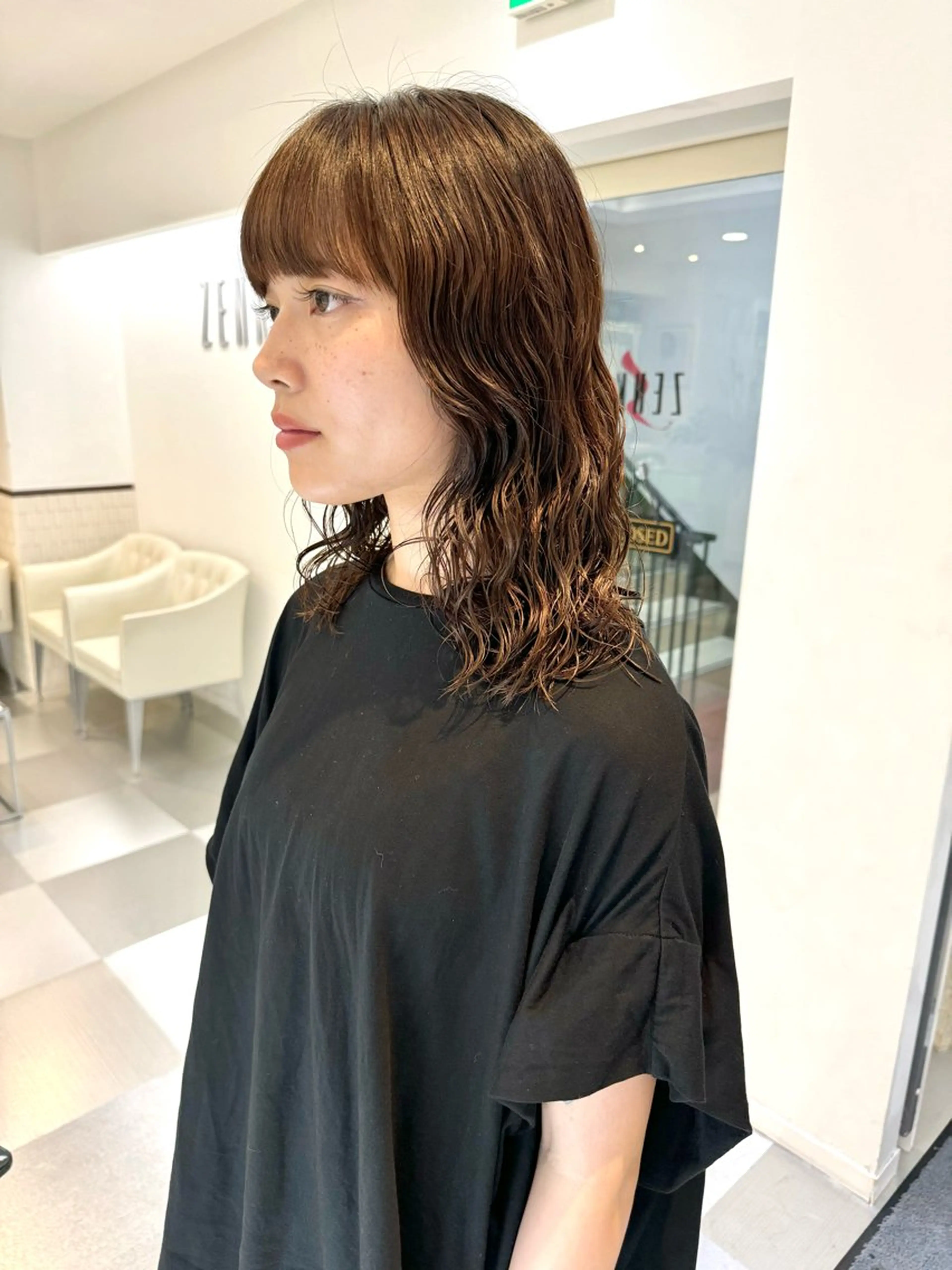 ミディアム パーマ ミディアムパーマ カット パーマ トリートメント ZENKO表参道店所属・デジタルパーマ 🌀ボブ　萩原　龍のヘアスタイル