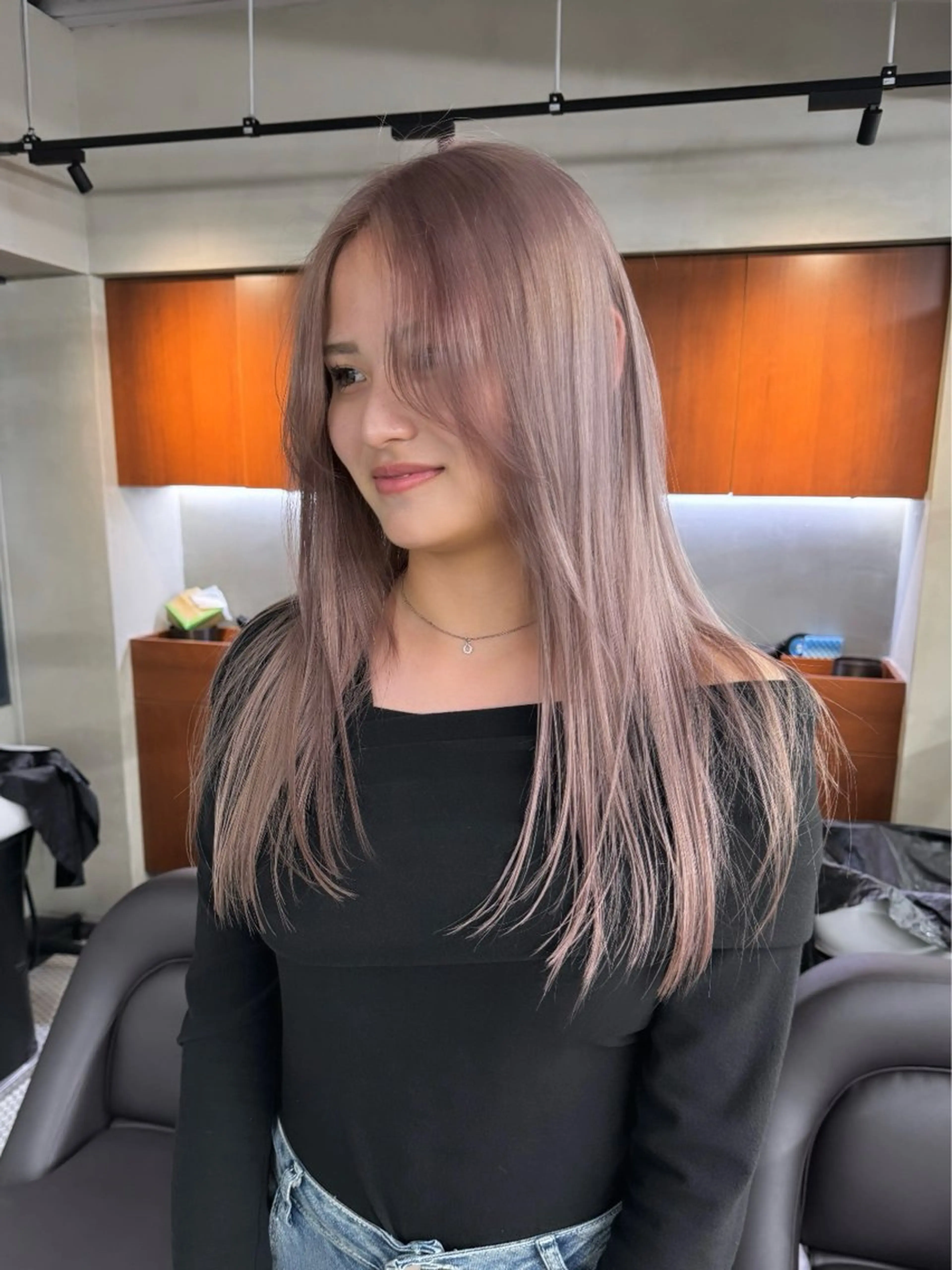 ロング カラー アッシュ ベージュカラー ブリーチ ブロンド ブラウンカラー カット ヘアカラー トリートメント ブリーチ　ハイトーン 特化🌈フジタハルキのヘアスタイル