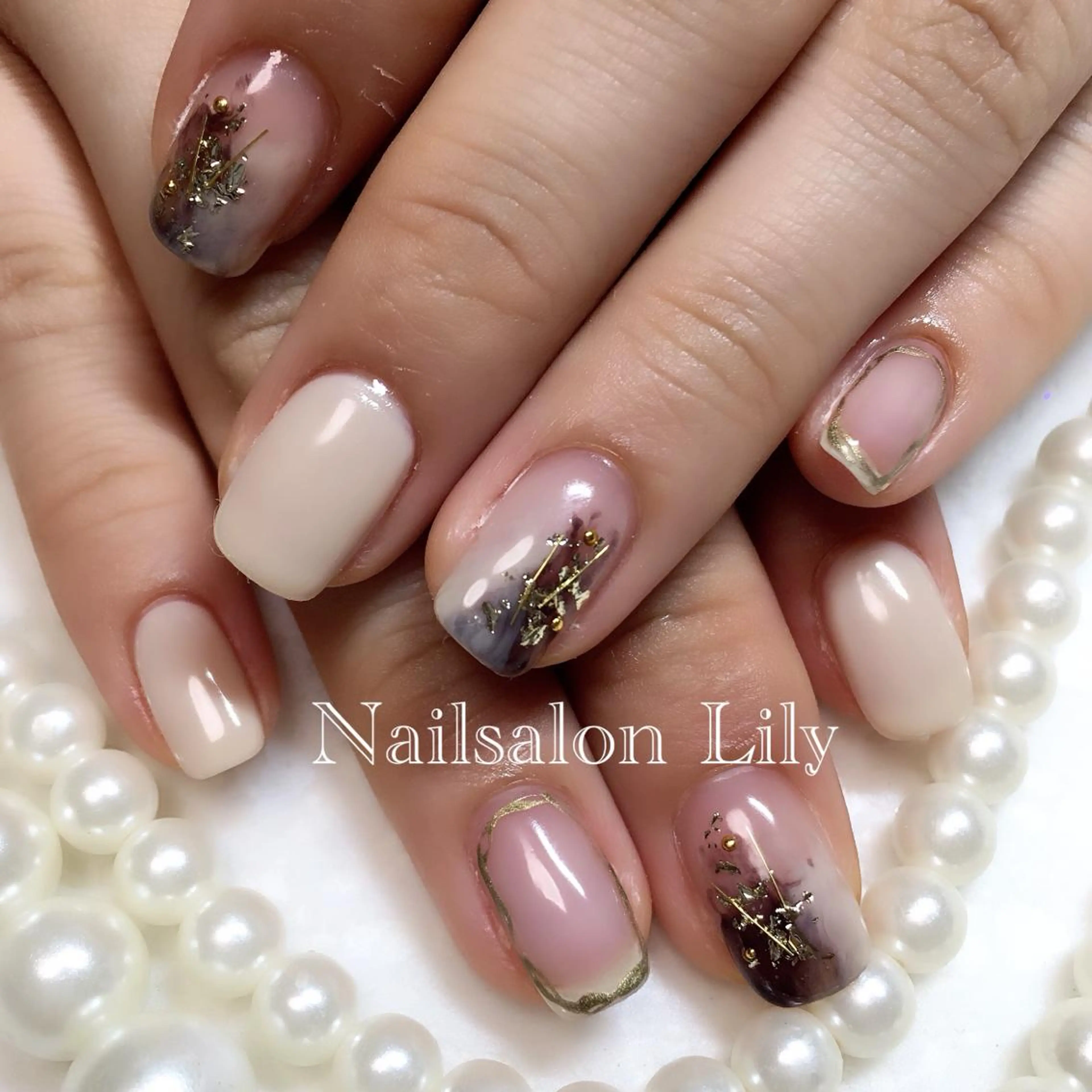 ネイル ニュアンスネイル Lily*nail 🌻Mii🌻のネイルデザイン