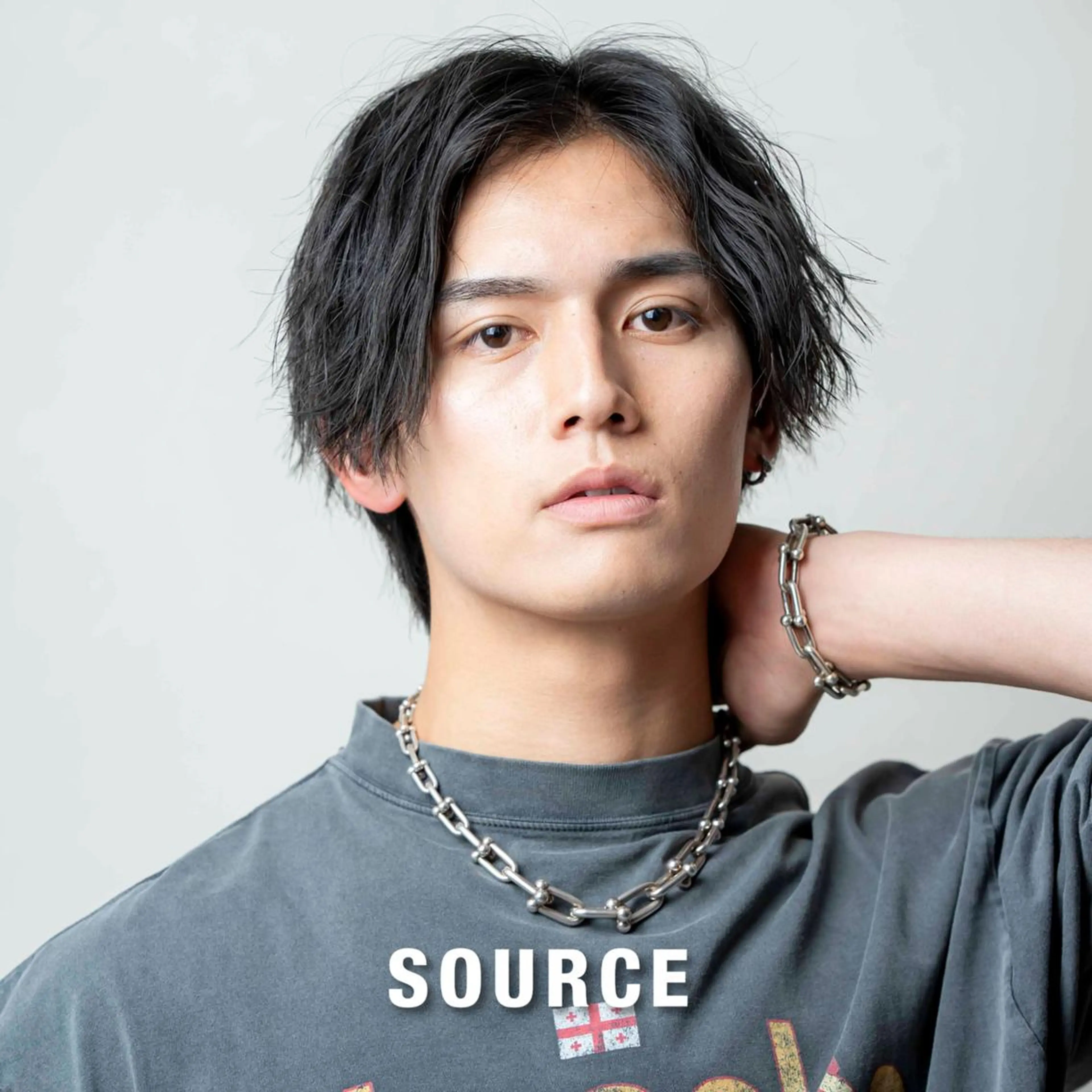 メンズ パーマ ショート センターパート フェードカット マッシュ メンズパーマ メンズツイストパーマ SOURCE堺東🫧 ヘアケア/艶カラーのヘアスタイル