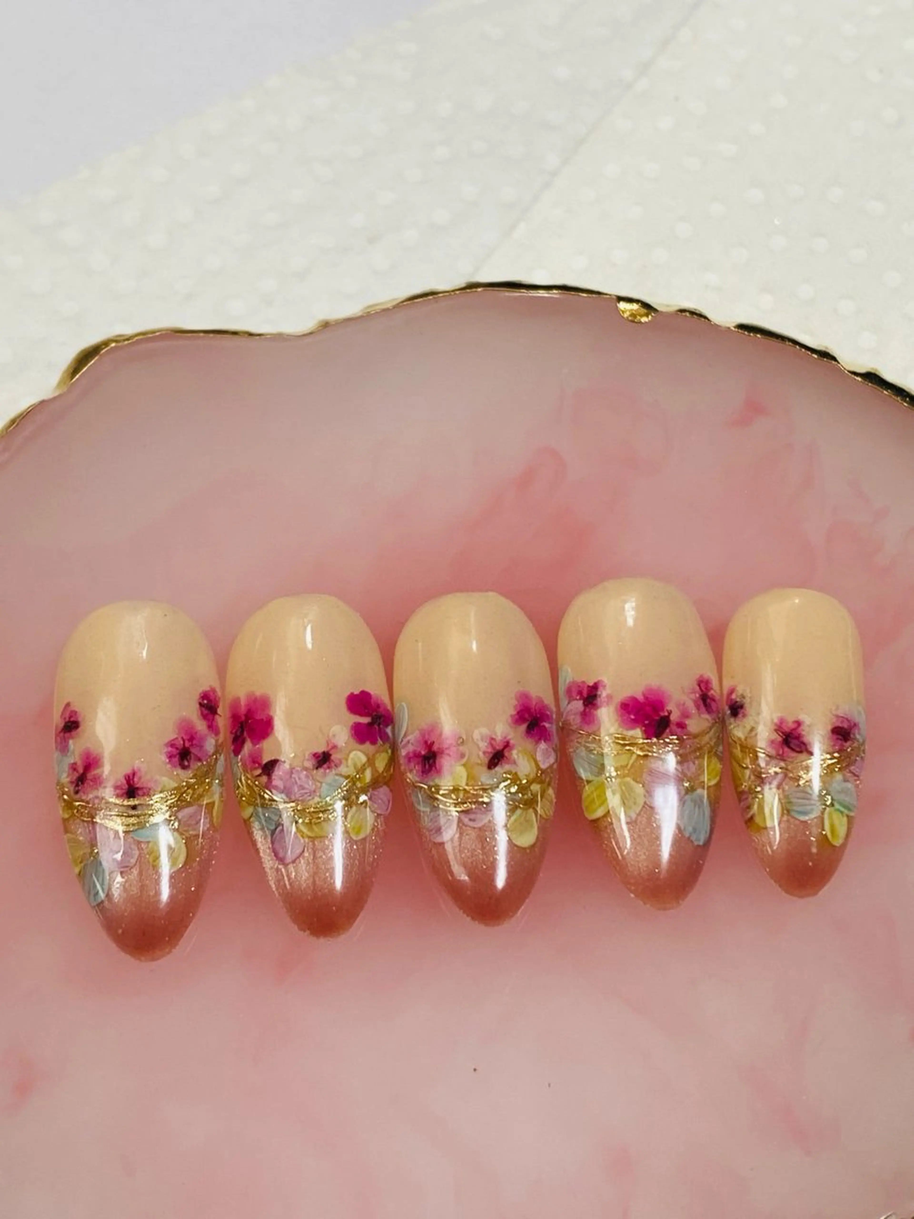 ネイル フラワーネイル 自宅ネイルサロン ♦️nuance♦️のネイルデザイン