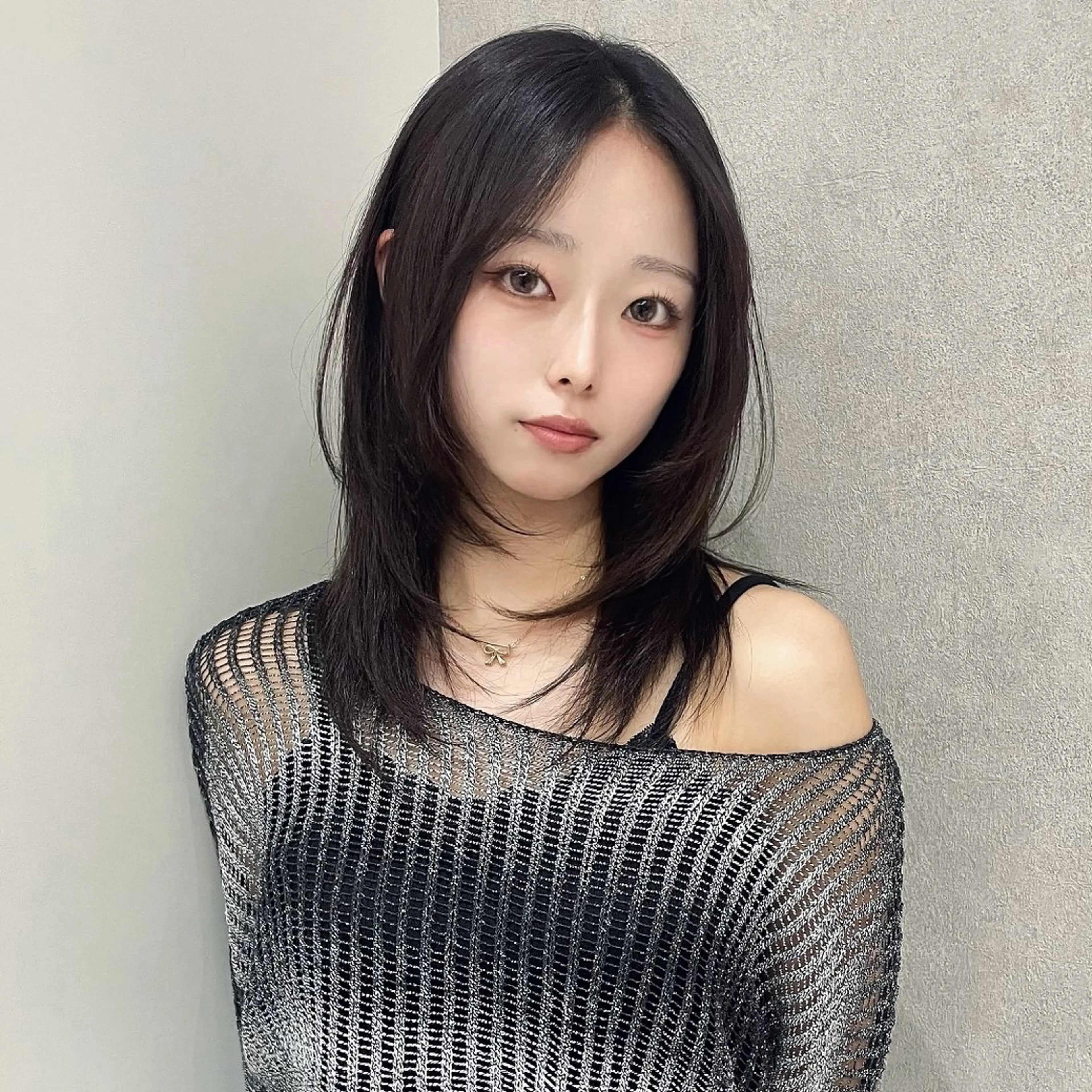 ミディアム カット ヘアカラー トリートメント ヘッドスパ ヘアセット ハッシュカット🖤✨ 顔周り/韓国ヘアのヘアスタイル