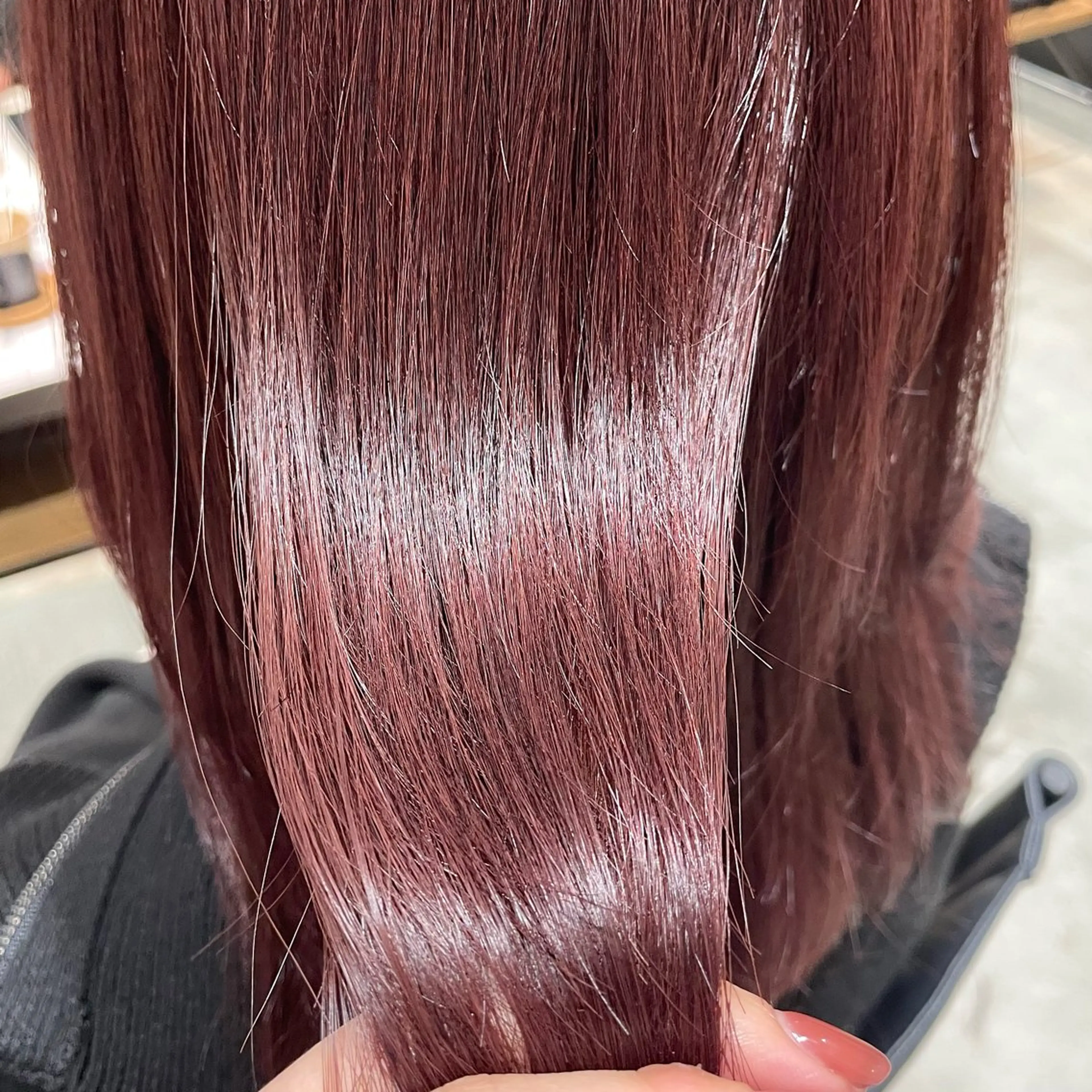 ロング カラー ブラウンカラー レッドカラー レッドブラウン 瀬尾 香乃子のヘアスタイル