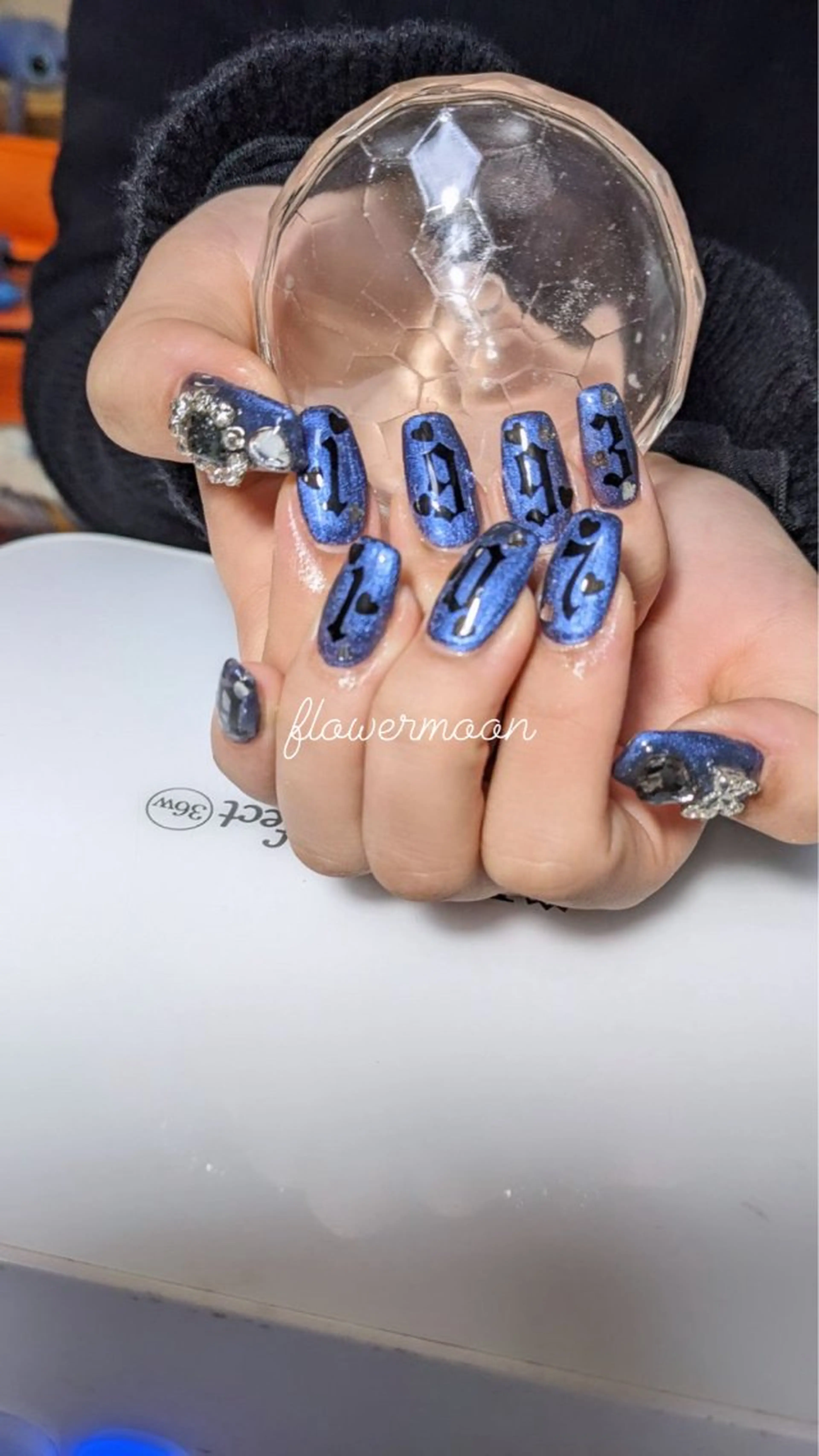 ネイル ハート 持ち込み フラワー ムーンのネイルデザイン