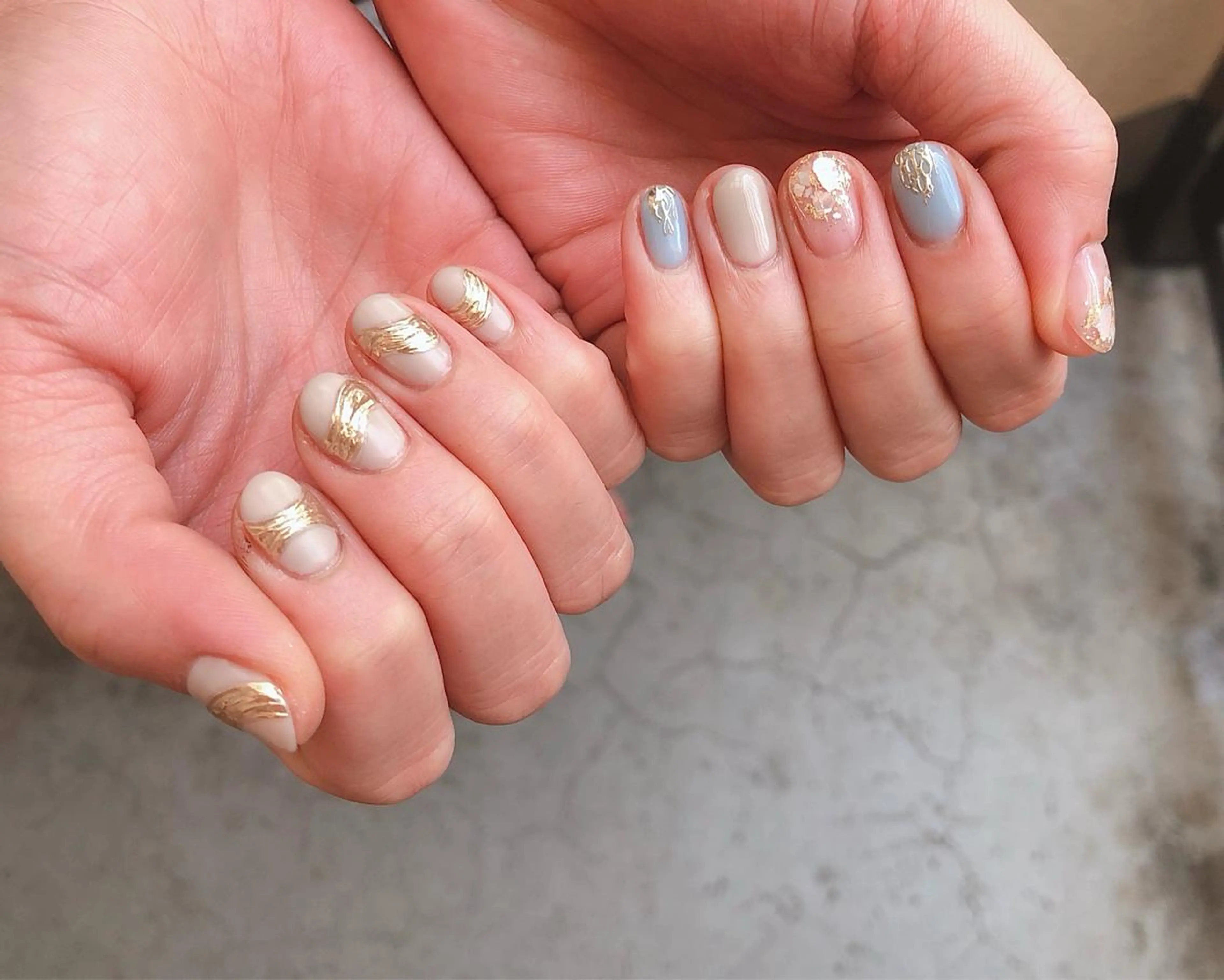 ネイル ゴールド 水色 saki_ nail heronのネイルデザイン