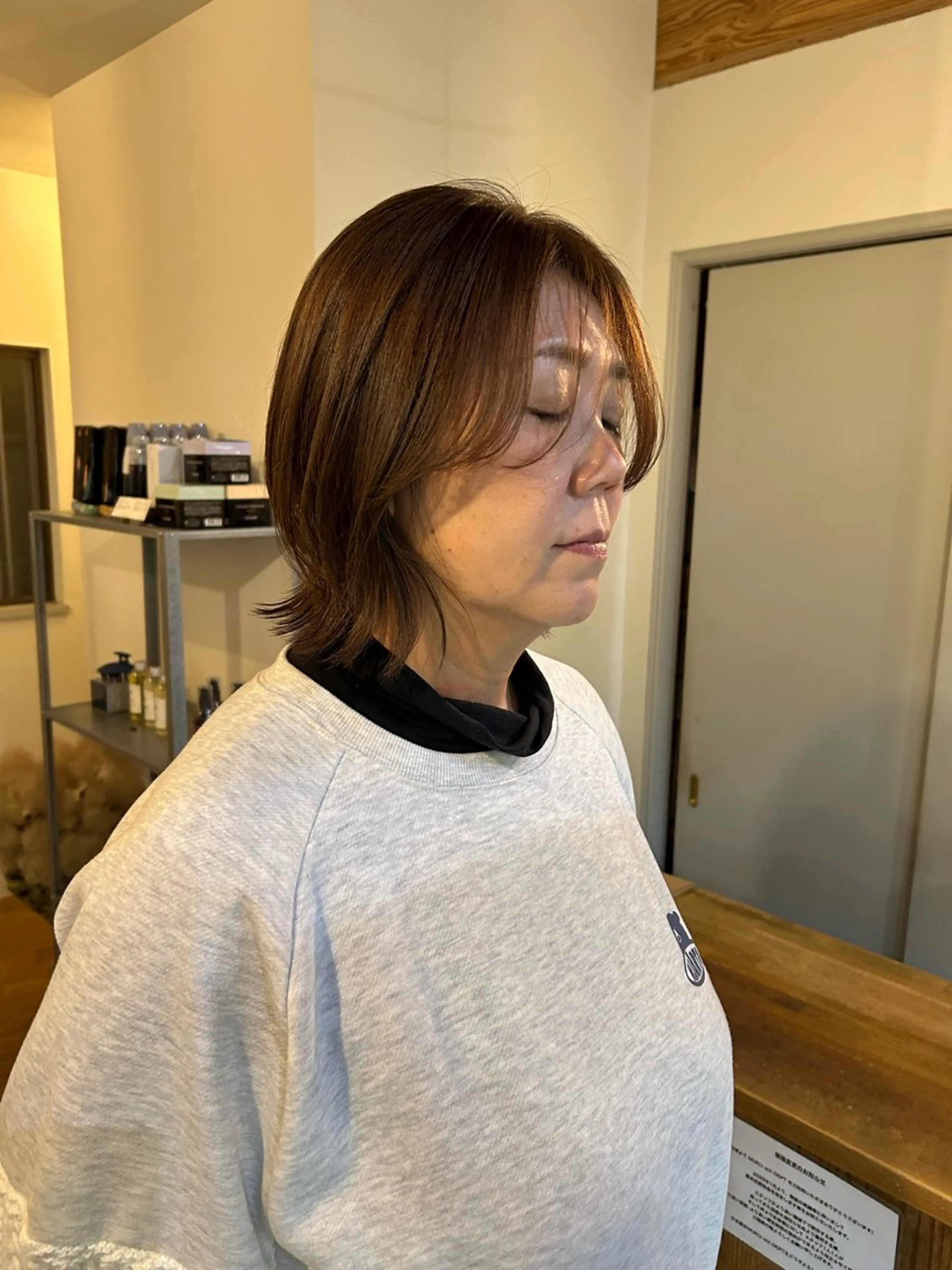 ミディアム ボブレイヤー ボブ くびれヘア レイヤーカット ムナカタ アカリのヘアスタイル