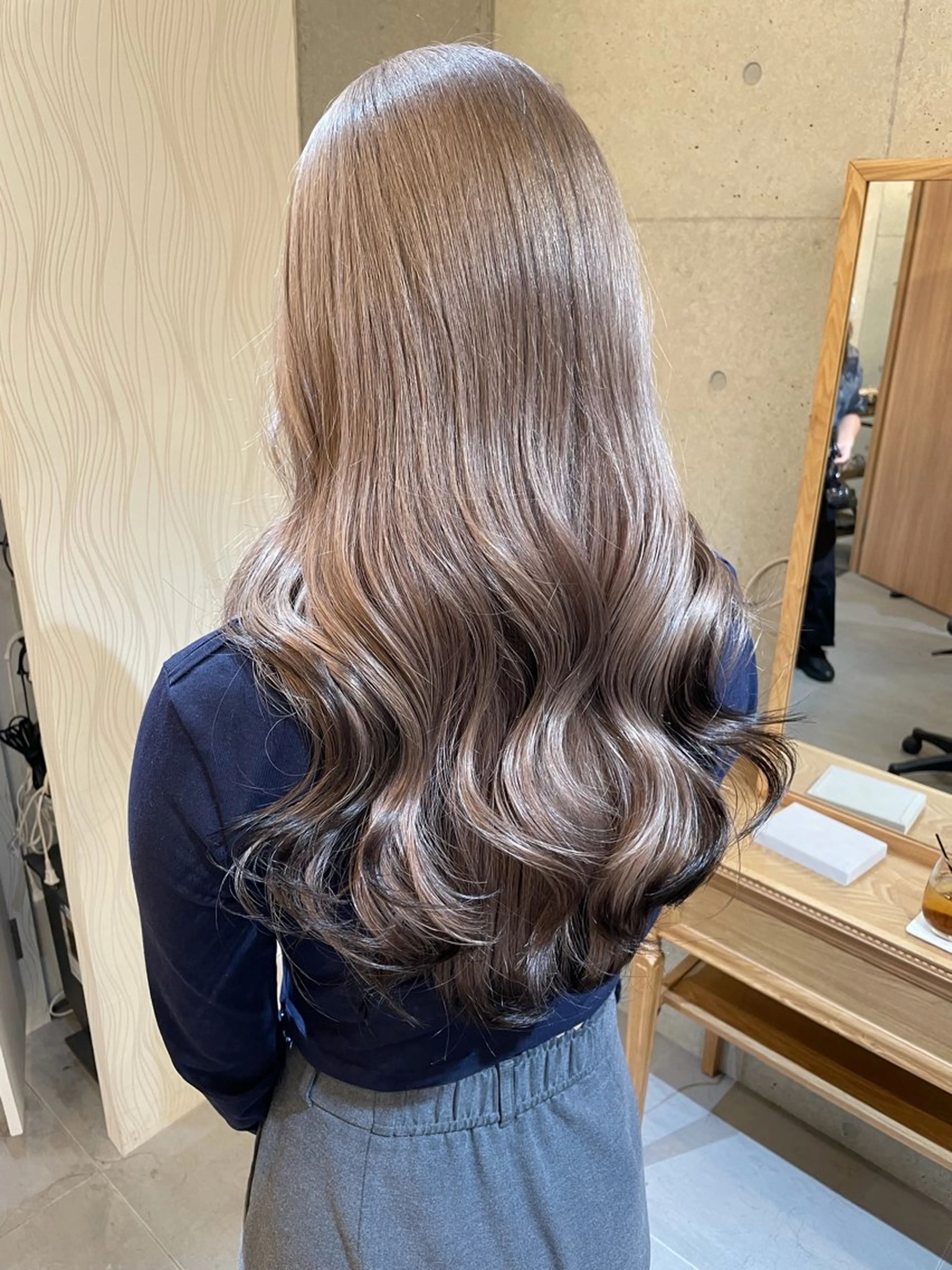 ロング カラー ベージュカラー ブリーチ グレージュ ミルクティーベージュ ミルクティーグレージュ カット ヘアカラー トリートメント 羽田翔大/ブリーチ/ ボブカット/店長のヘアスタイル