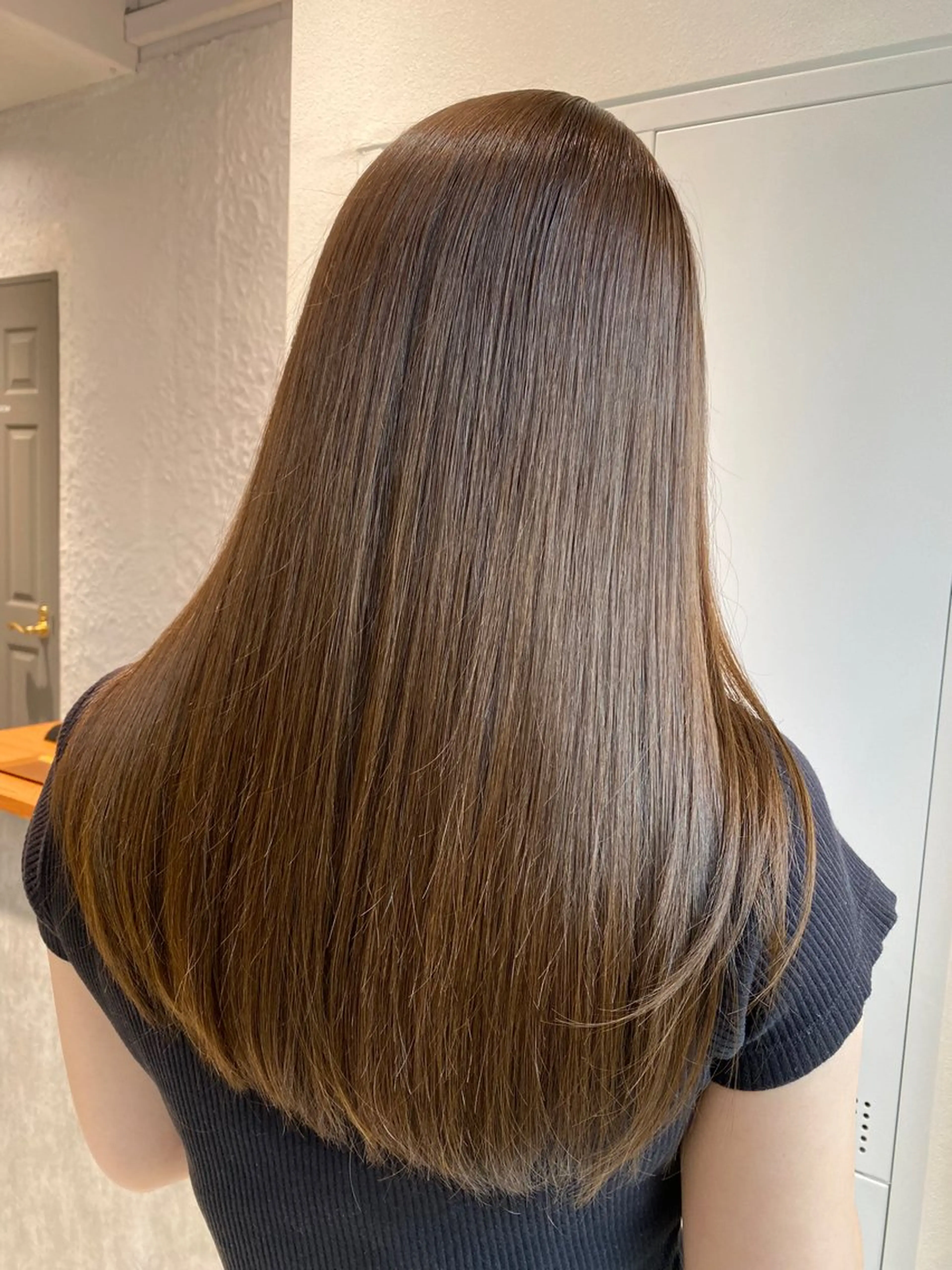 セミロング カラー カット ヘアカラー トリートメント LOVESTOIKE 堂本のヘアスタイル