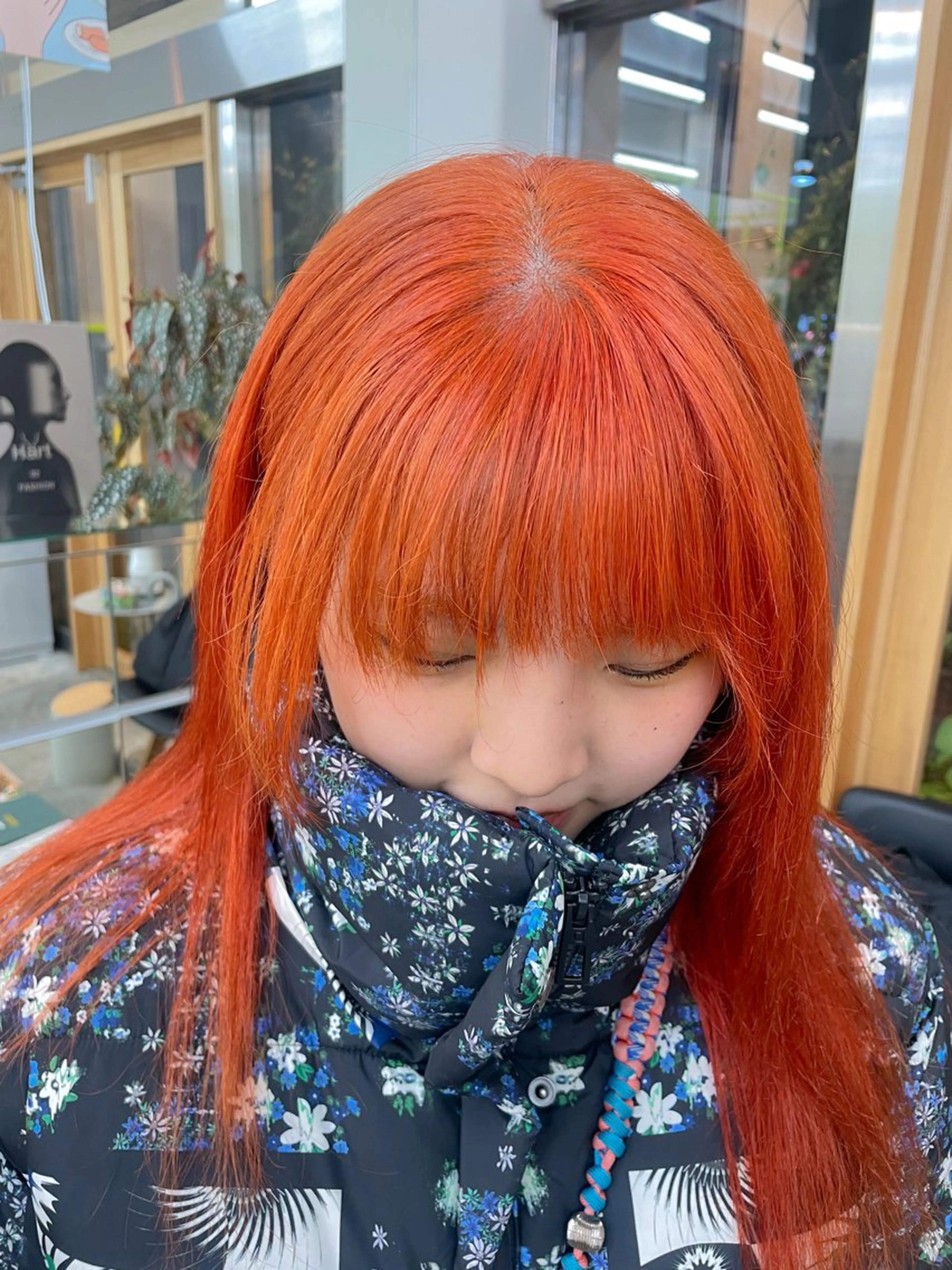 ロング カラー ブリーチ オレンジ ヘアカラー ストレート／Wカラー 星野光咲のヘアスタイル