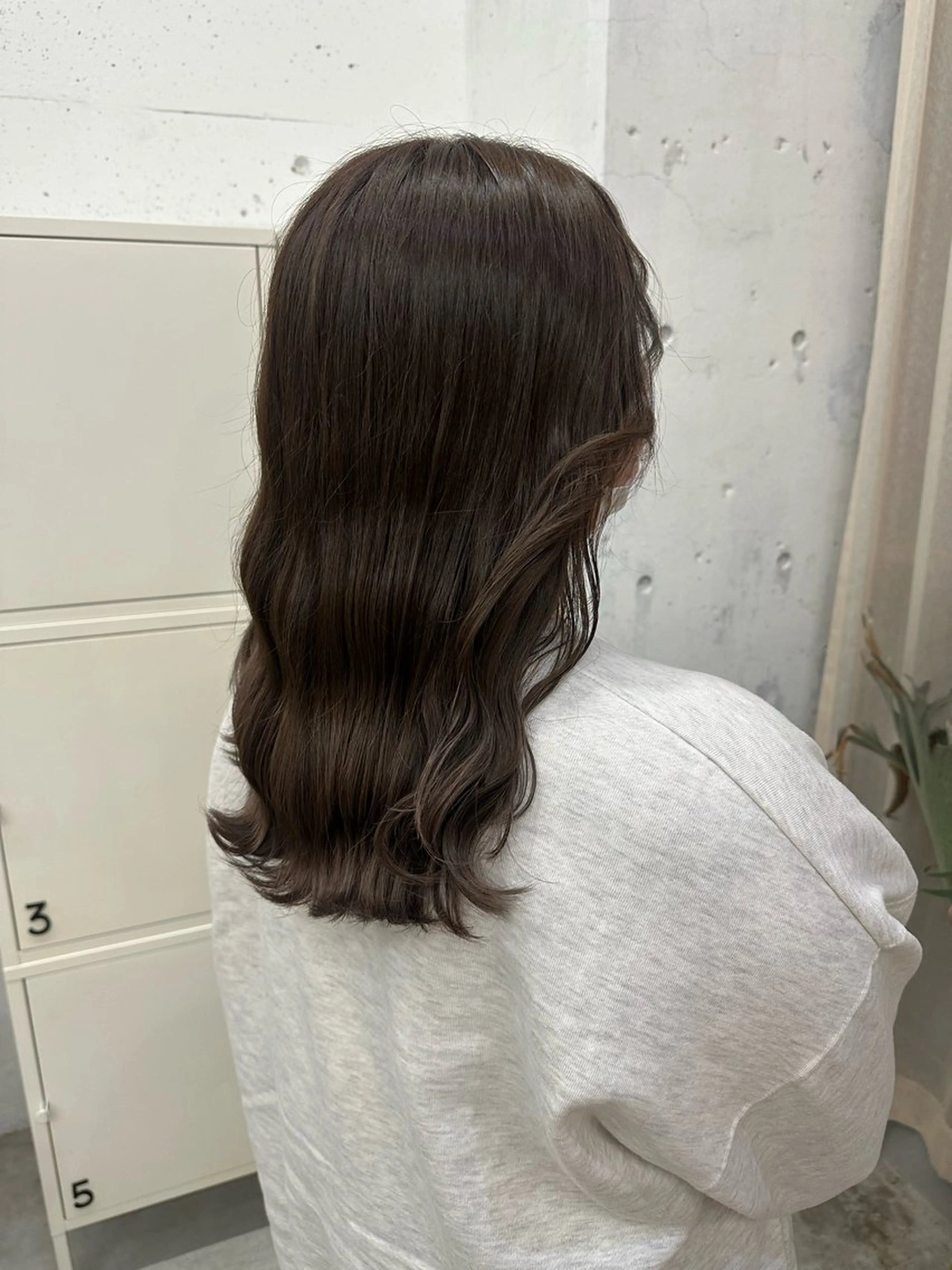 セミロング ヘアカラー MUKU ひかるのヘアスタイル