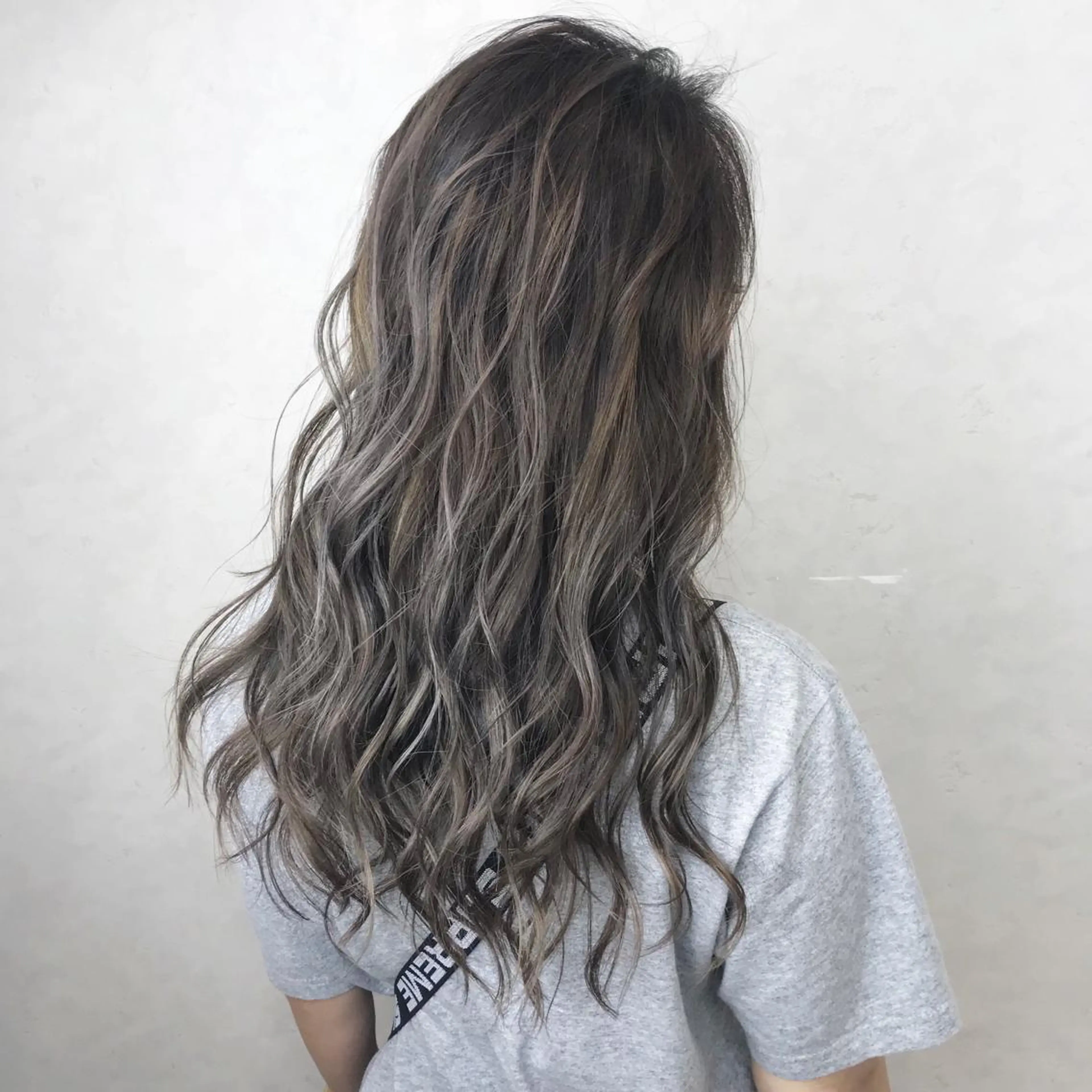 ロング カラー LUSTRE クロサワのヘアスタイル