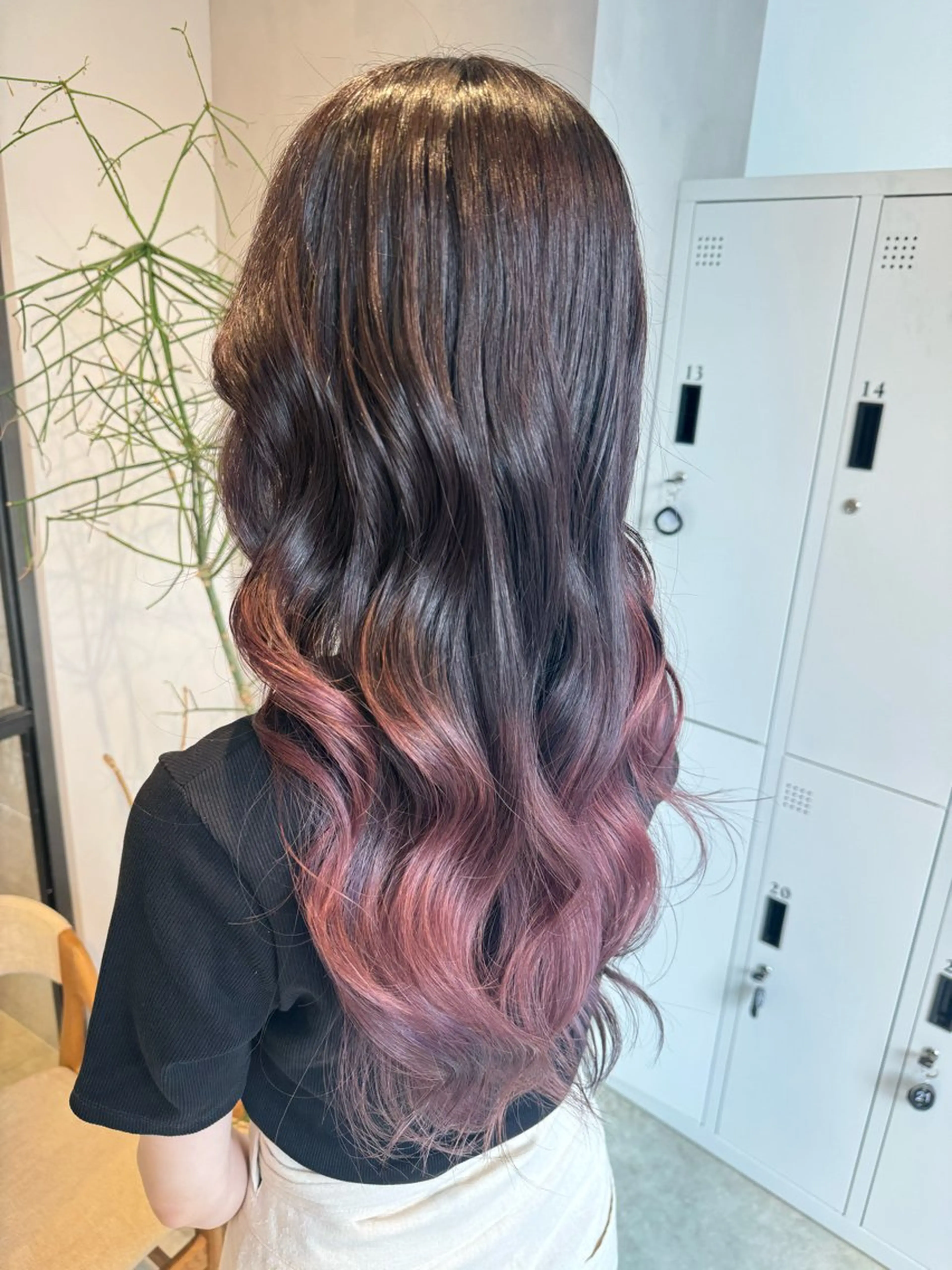 ロング カラー ブリーチ グラデーションカラー ピンクカラー カット ヘアカラー トリートメント 透明感カラー✨艶髪 制作🌱山根あゆみのヘアスタイル