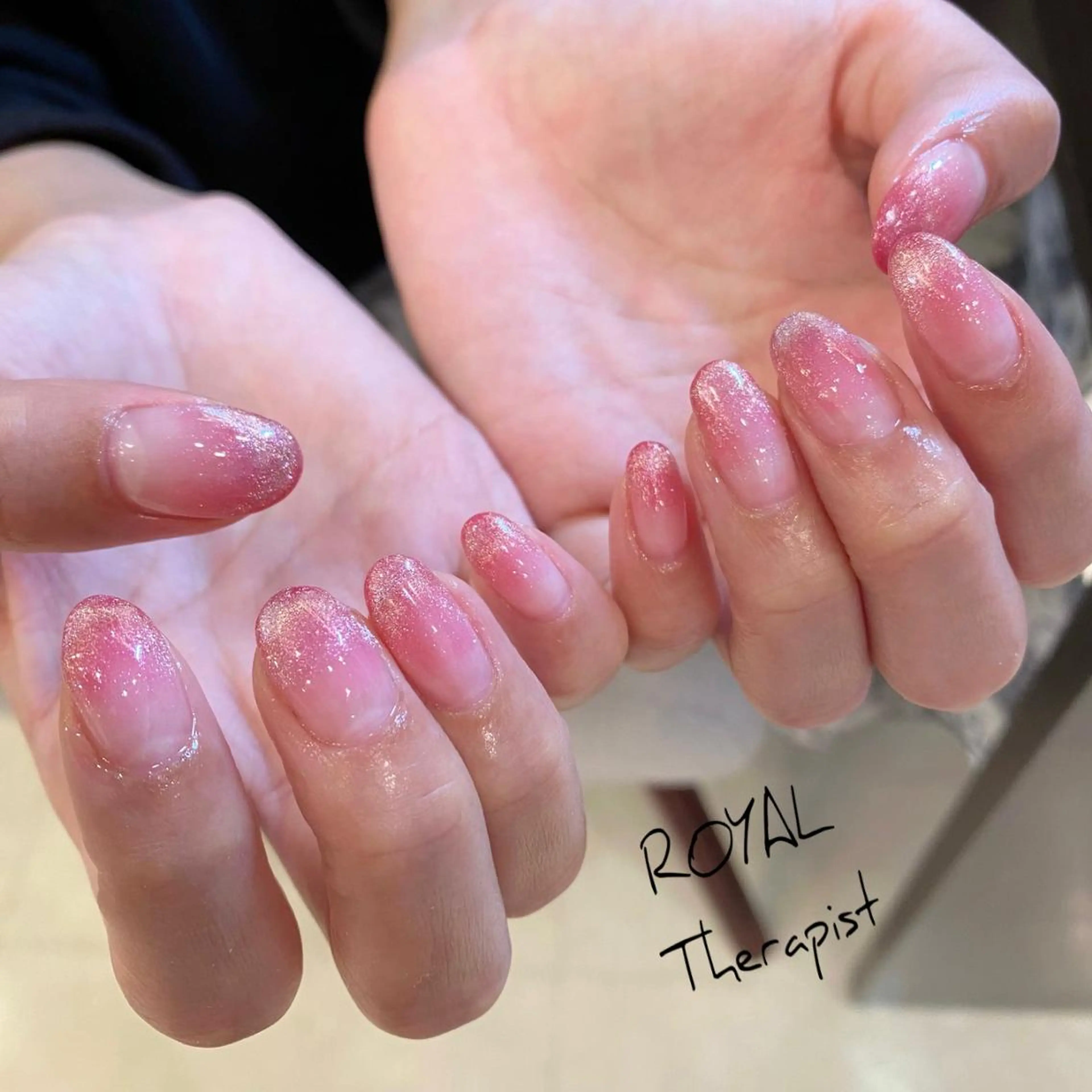 ネイル 【山岡】 ロイヤル•セラピストのネイルデザイン