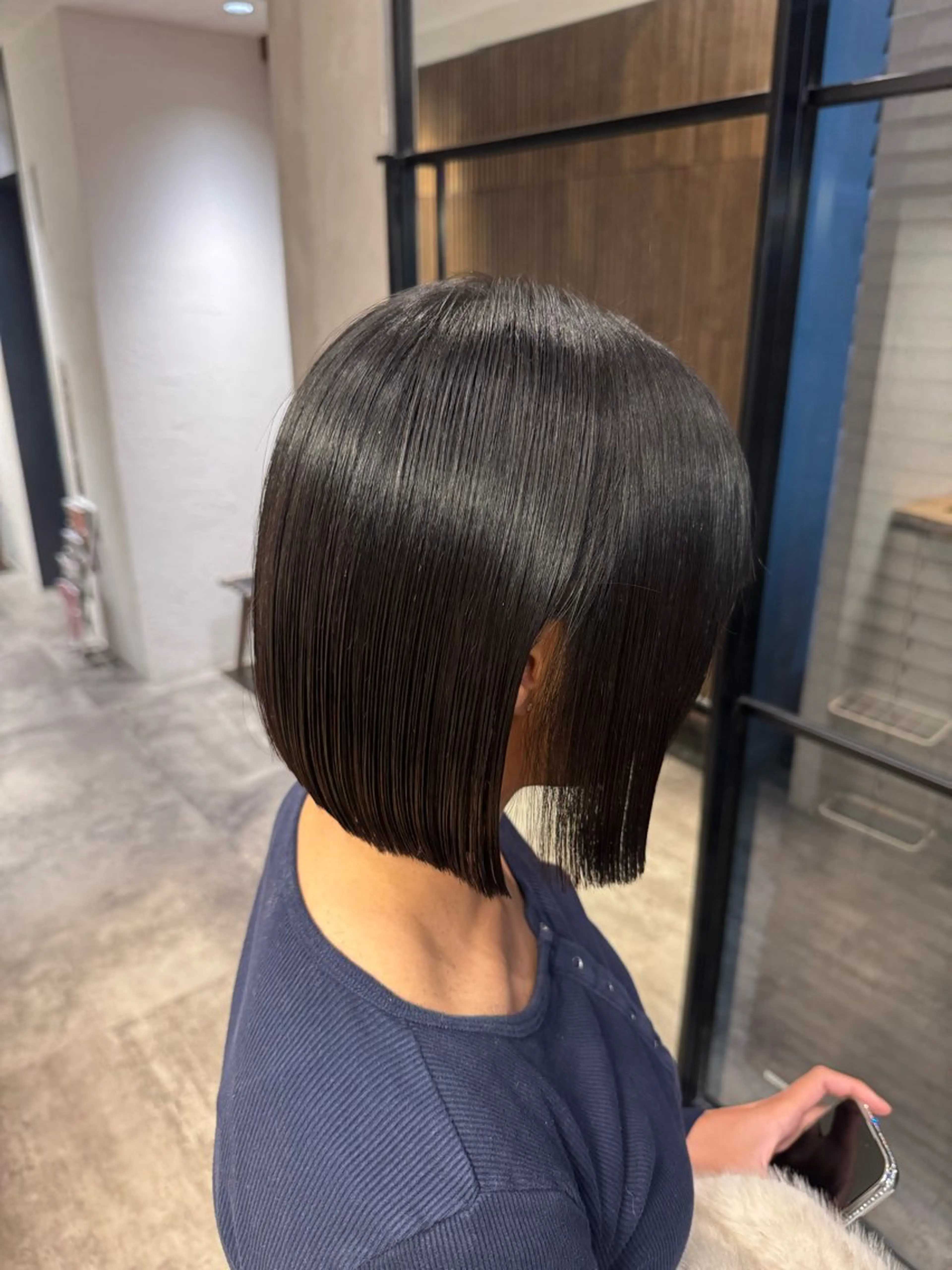 ショート ボブ カット 渋谷/切りっぱなし レイヤー/ブリーチのヘアスタイル