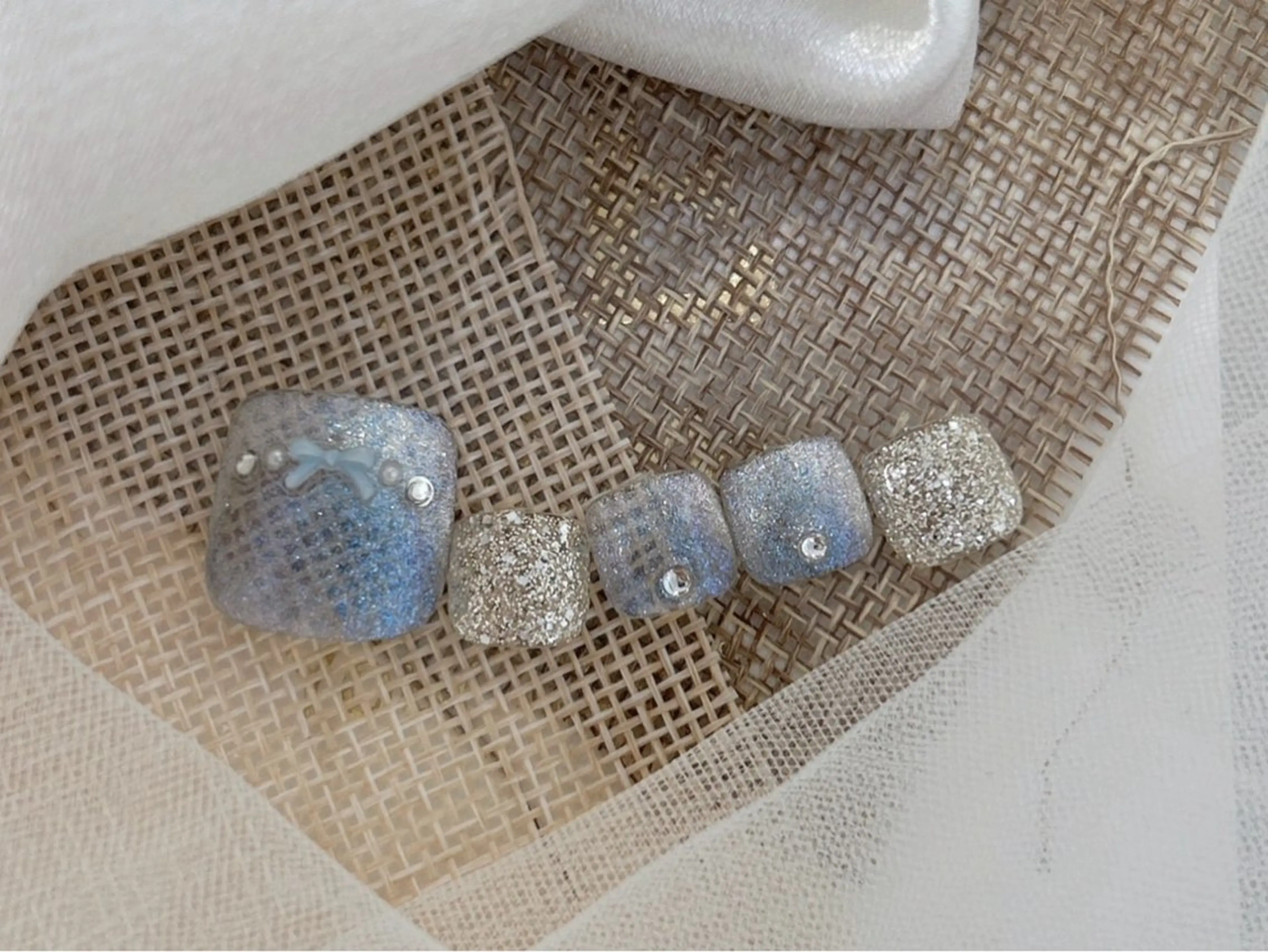 ネイル ハンドネイル フットネイル ネイルサロンクイーン 中野のネイルデザイン