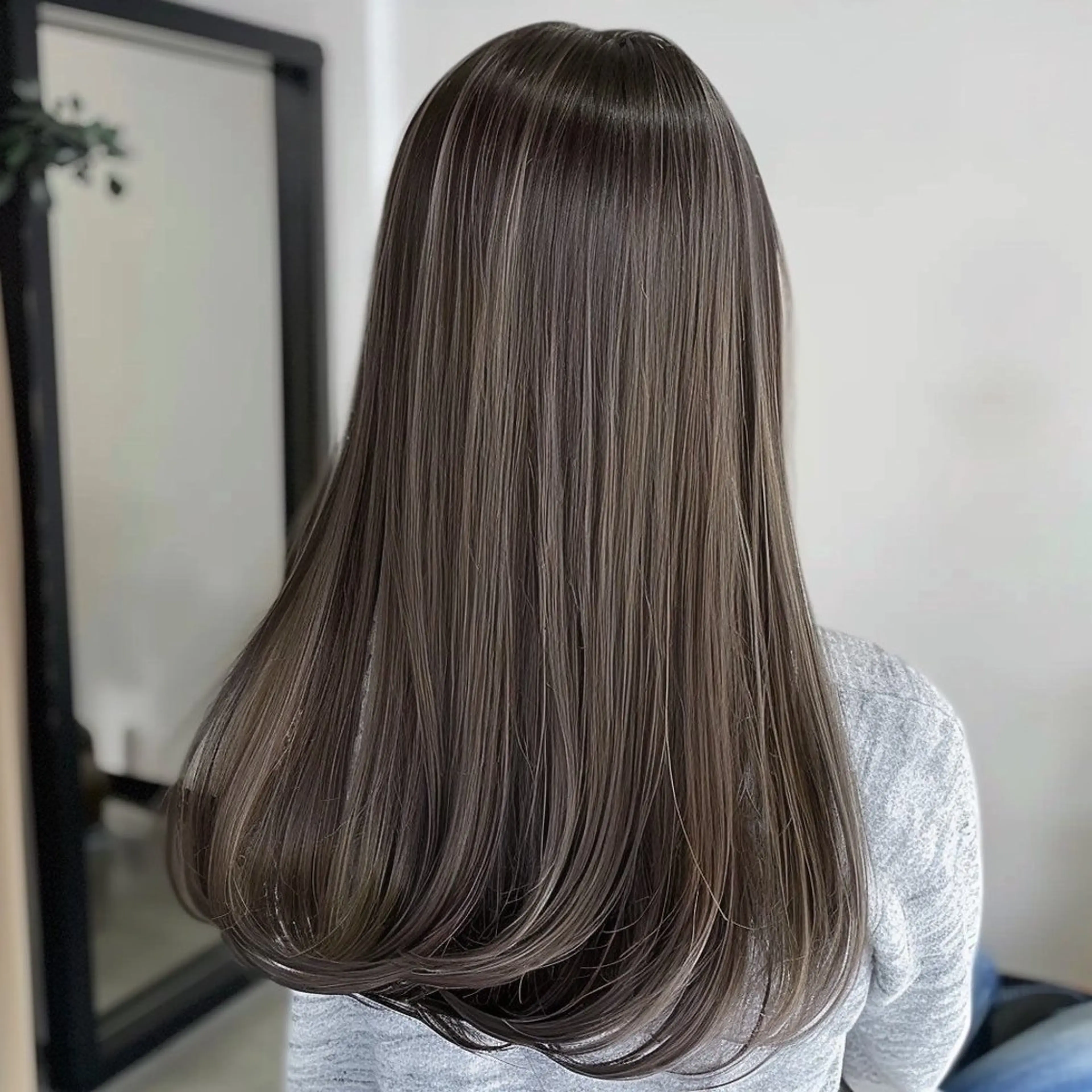 カラー 束感まつぱ🥑🤍 NATUKI🤍のヘアスタイル