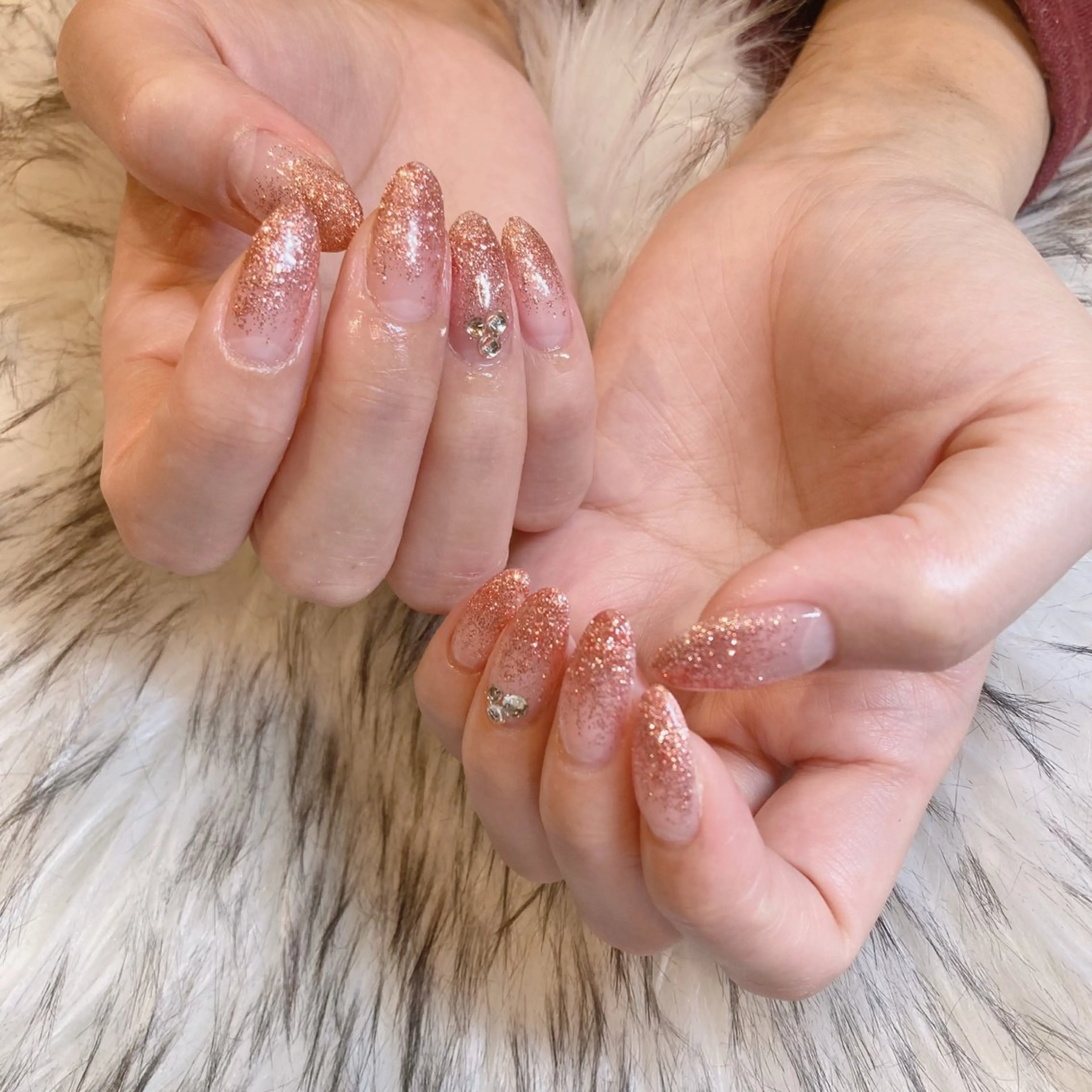 ネイル ラメ(グリッター) ラメグラデーション ピンク ハンドネイル kanako nail🌷のネイルデザイン