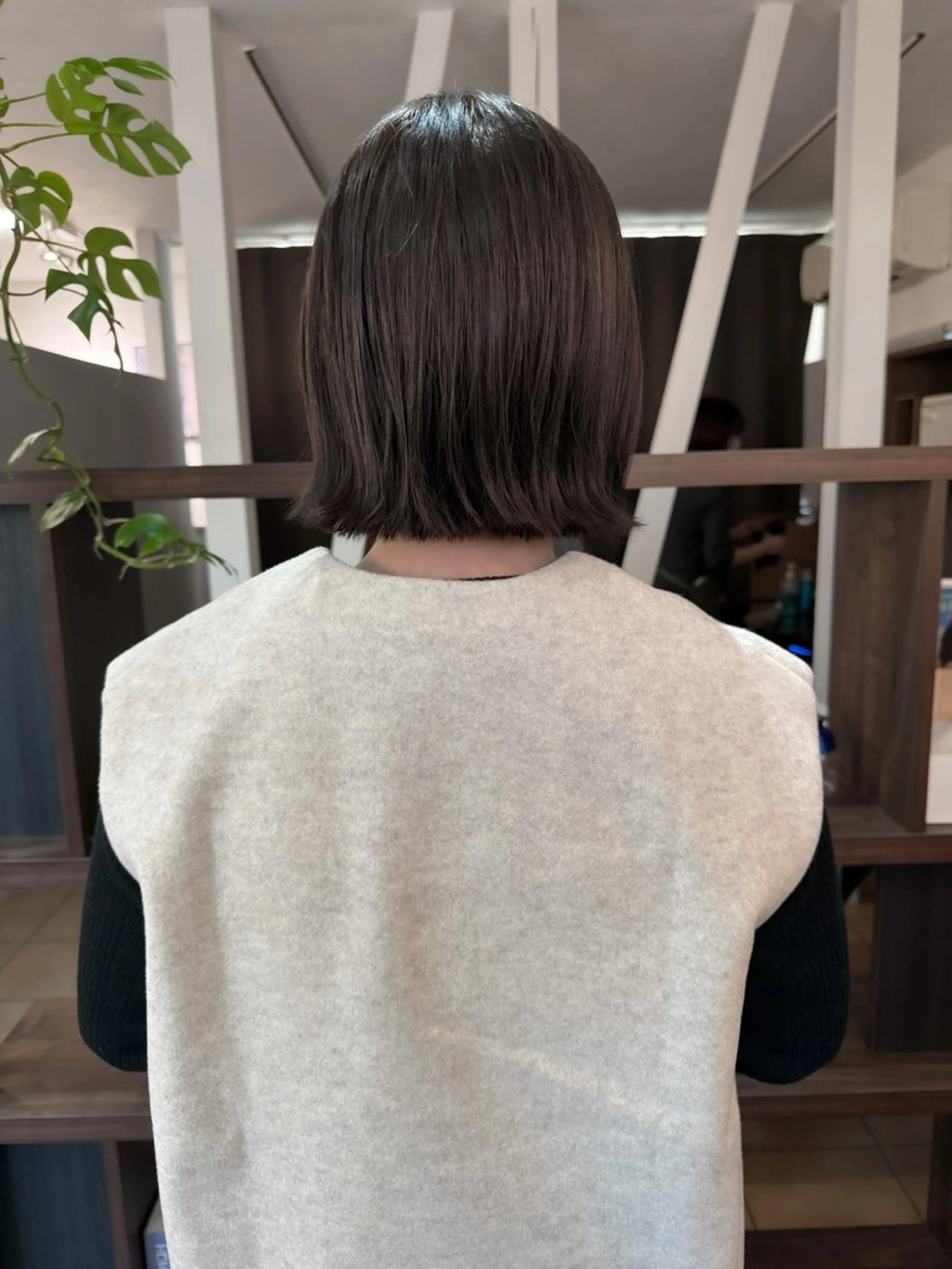 ショート カラー カット ヘアカラー トリートメント こもり なおやのヘアスタイル
