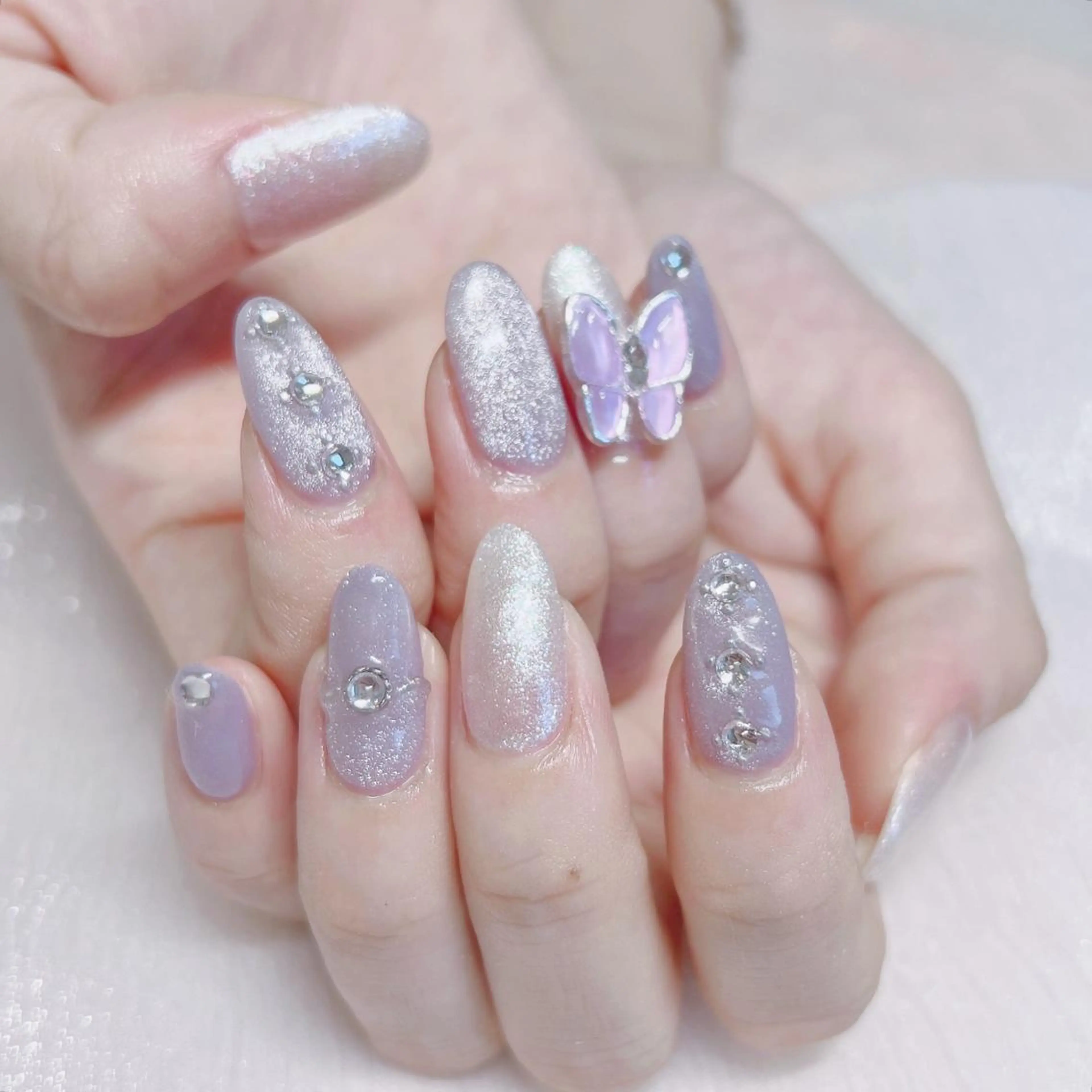 ネイル オーロラネイル フットネイル フレンチネイル ジェルネイル 韓国ネイル ハンドネイル ハンドケア 【ENサロン】 Rei🎀Nailのネイルデザイン