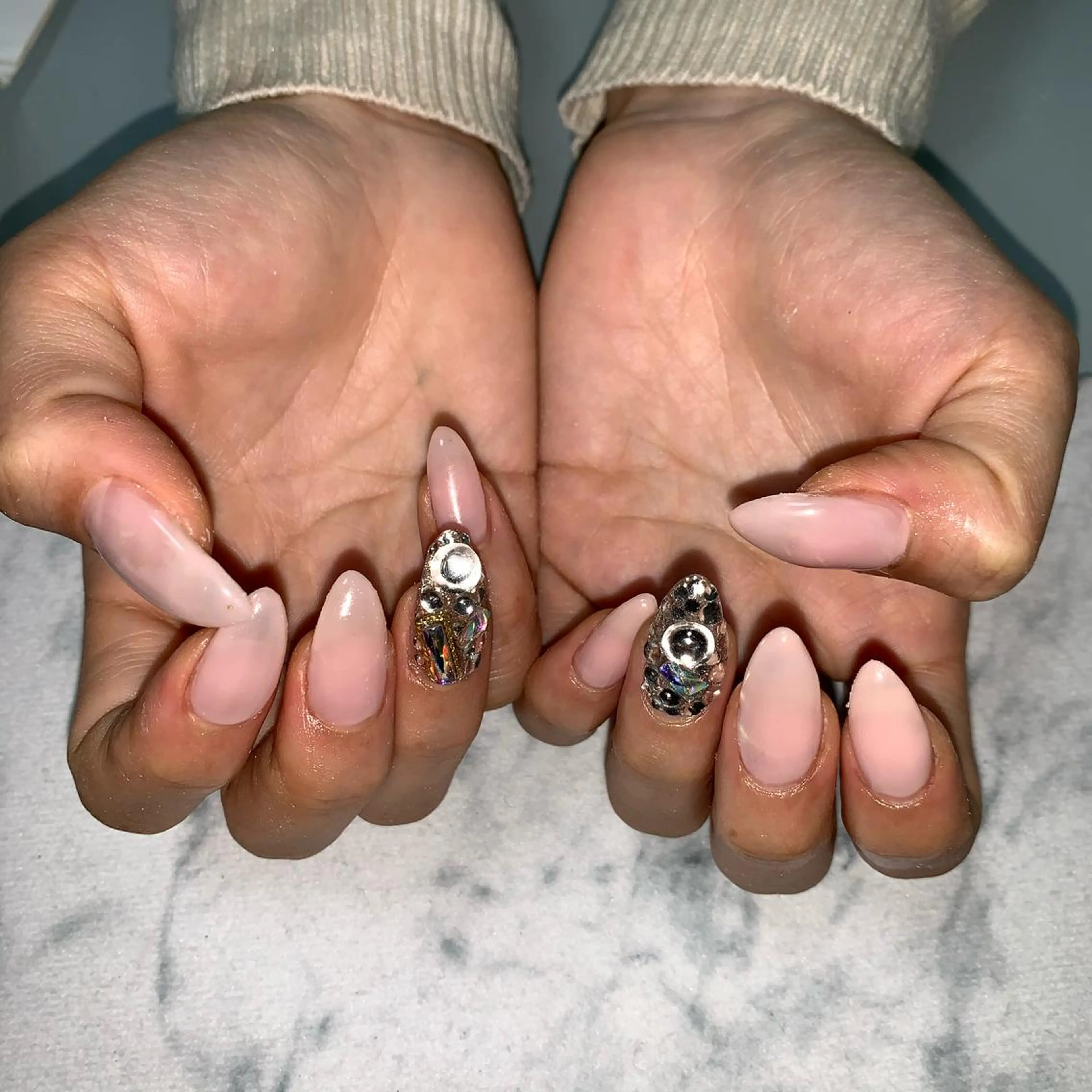 ネイル シンプルネイル 🌙🫧CHARME (RUKA)🦋🫧のネイルデザイン