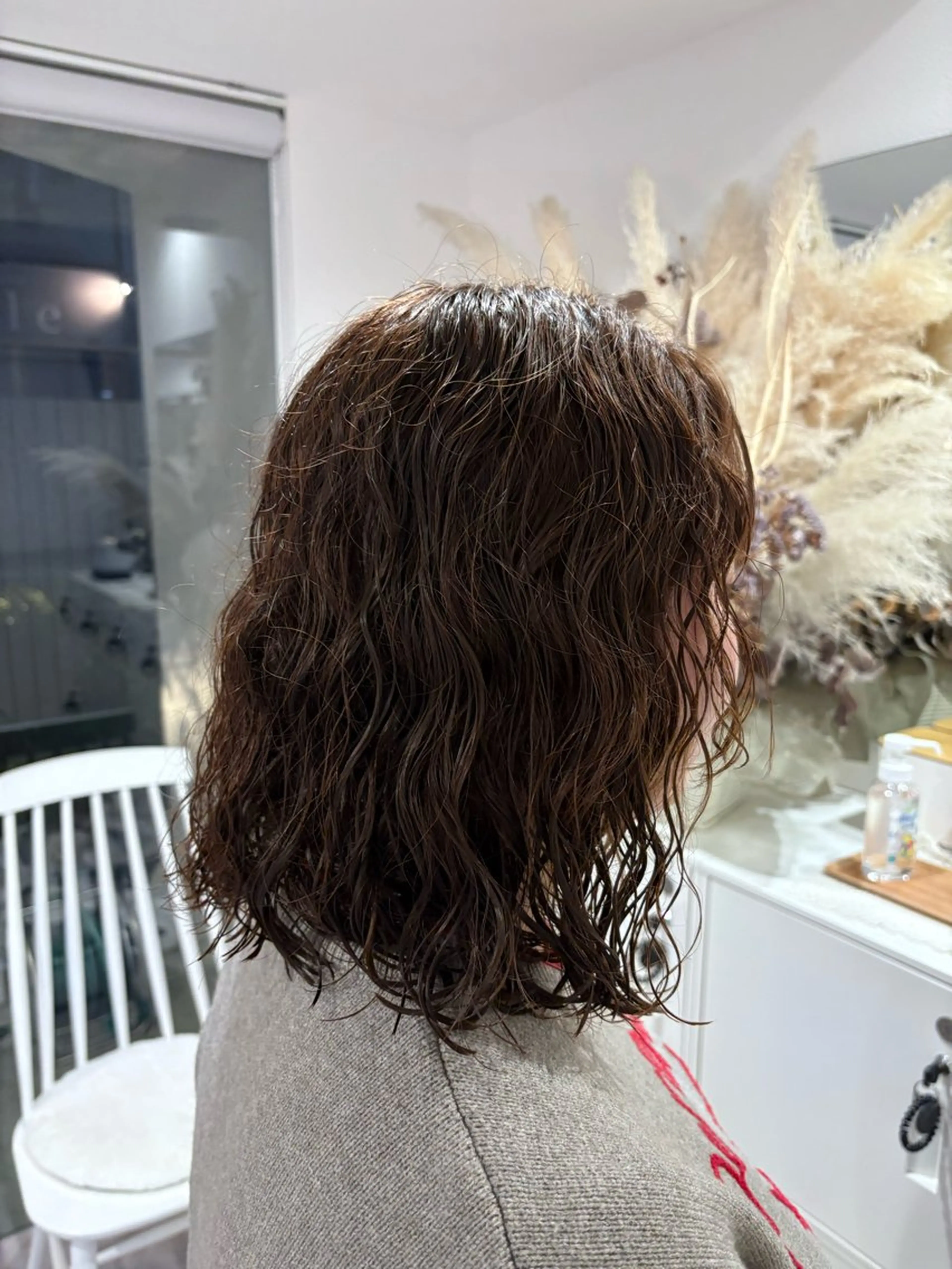 ミディアム ミディアムパーマ 小泉 萌詠のヘアスタイル