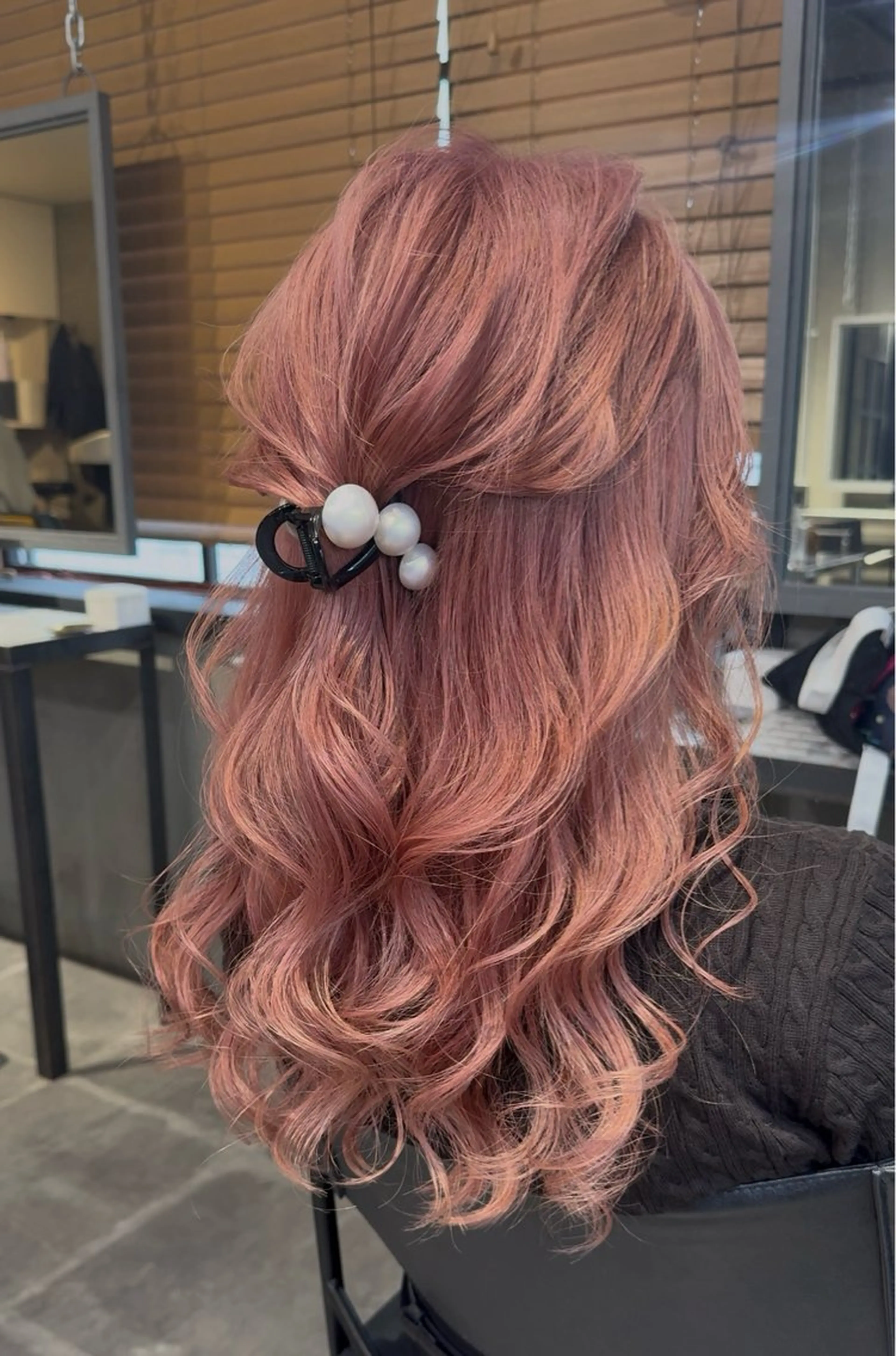 セミロング カラー カット ヘアカラー トリートメント 佐伯 桃のヘアスタイル