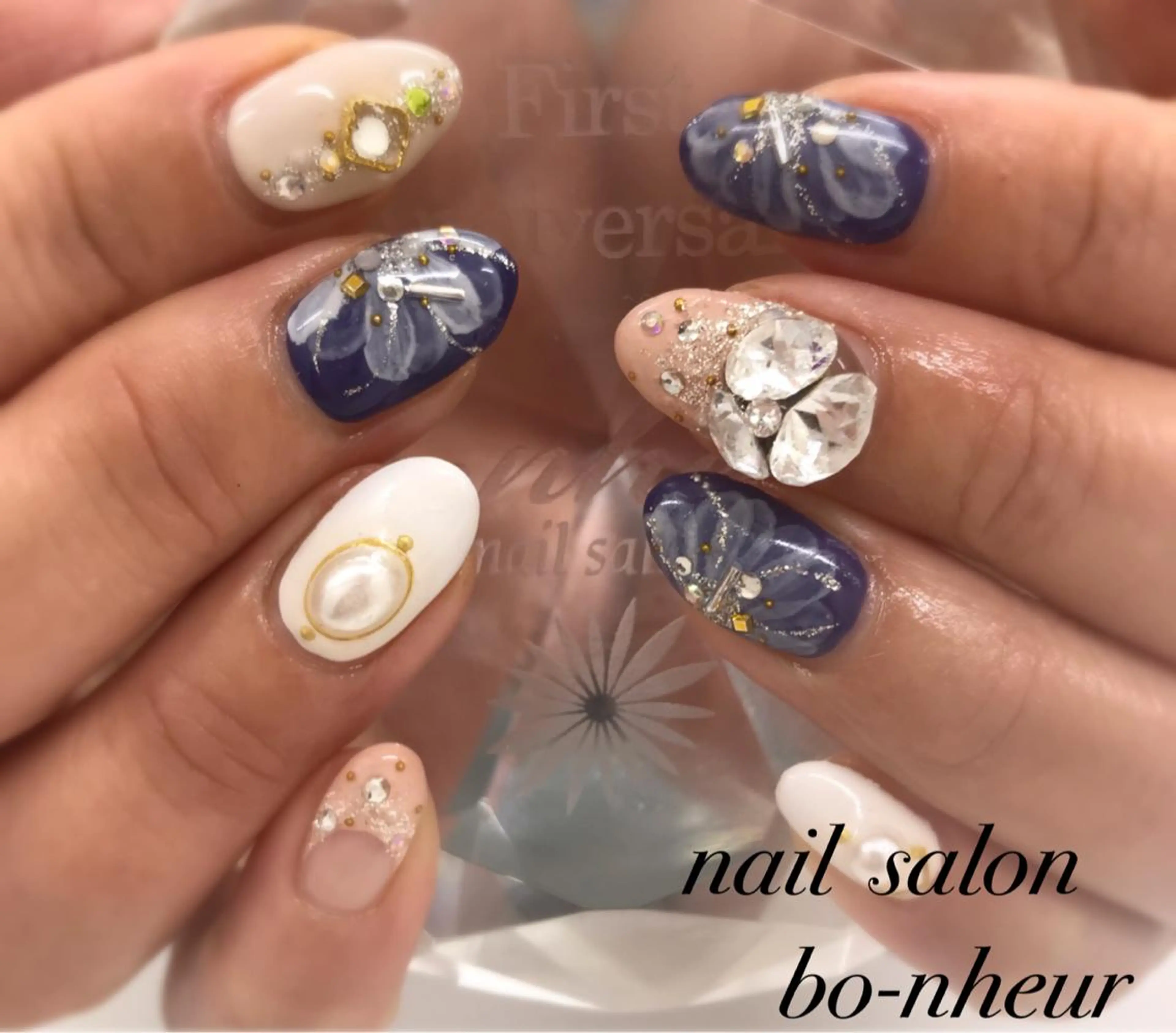 ネイル ストーンネイル bo-nheur ボ・ヌールのネイルデザイン