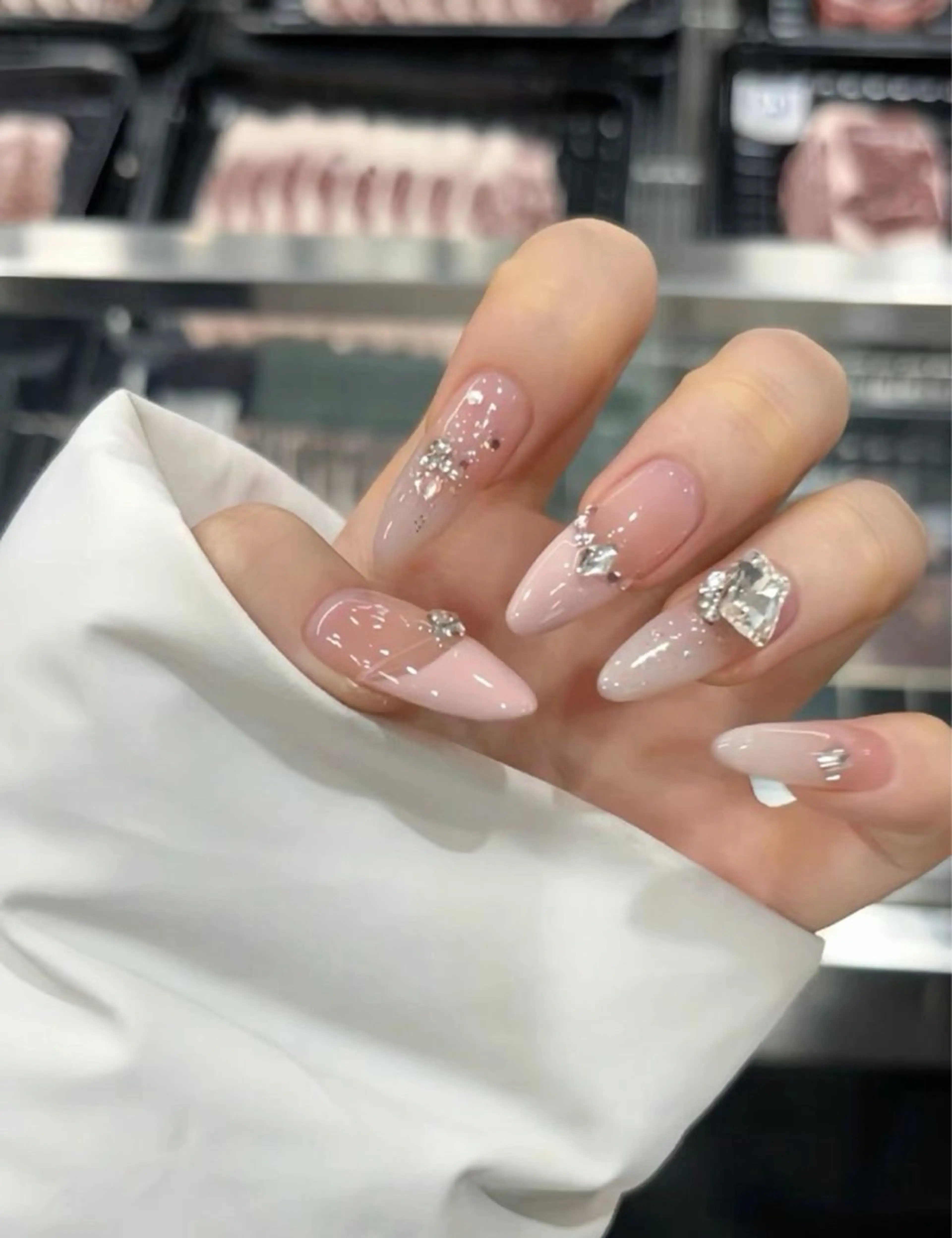 ネイル フレンチネイル キラキラネイル 韓国ネイル シンプルネイル ワンホンネイル ハンドネイル MEI Nailのネイルデザイン