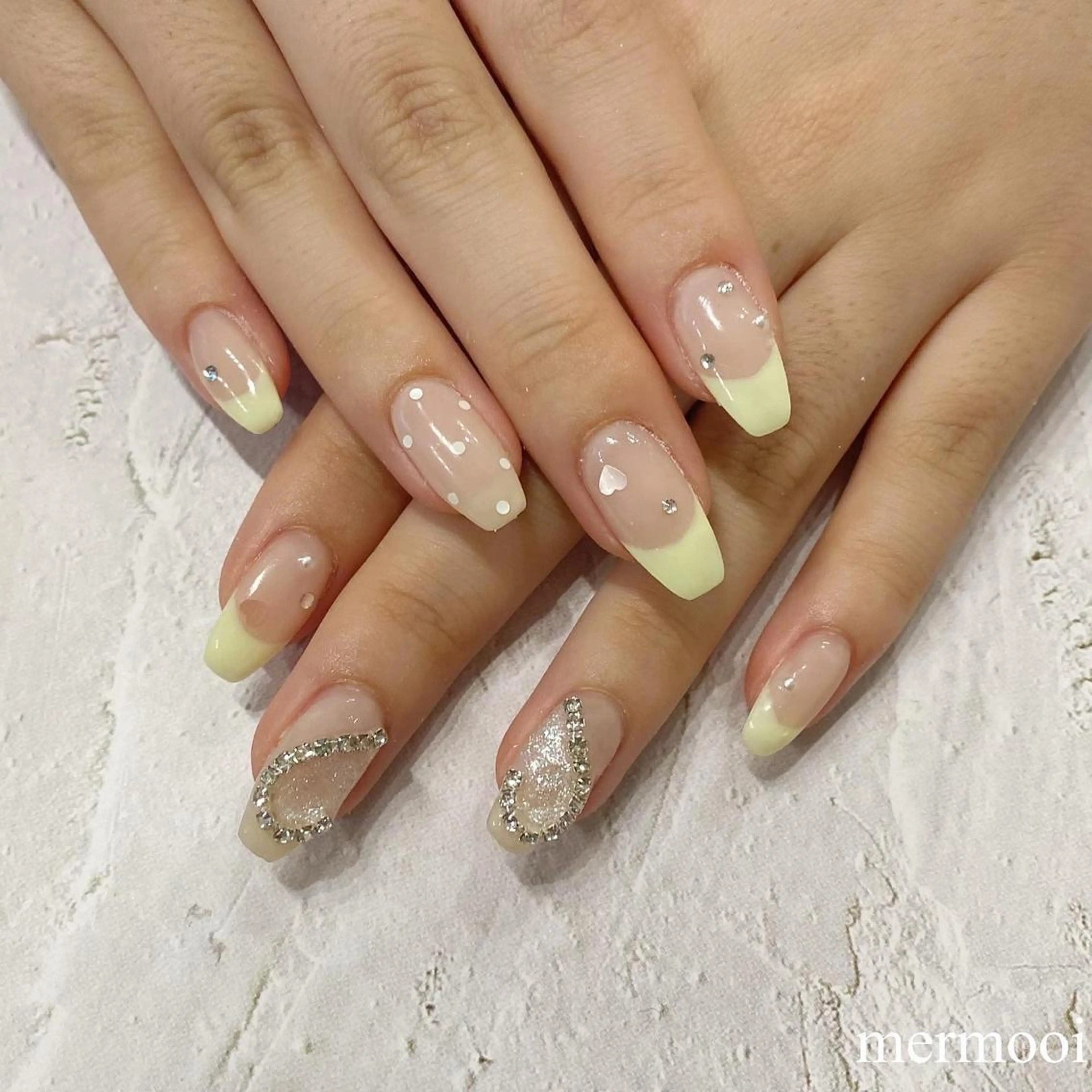ネイル ドット フレンチネイル ハート 韓国ネイル ニュアンスネイル melumooi nailのネイルデザイン
