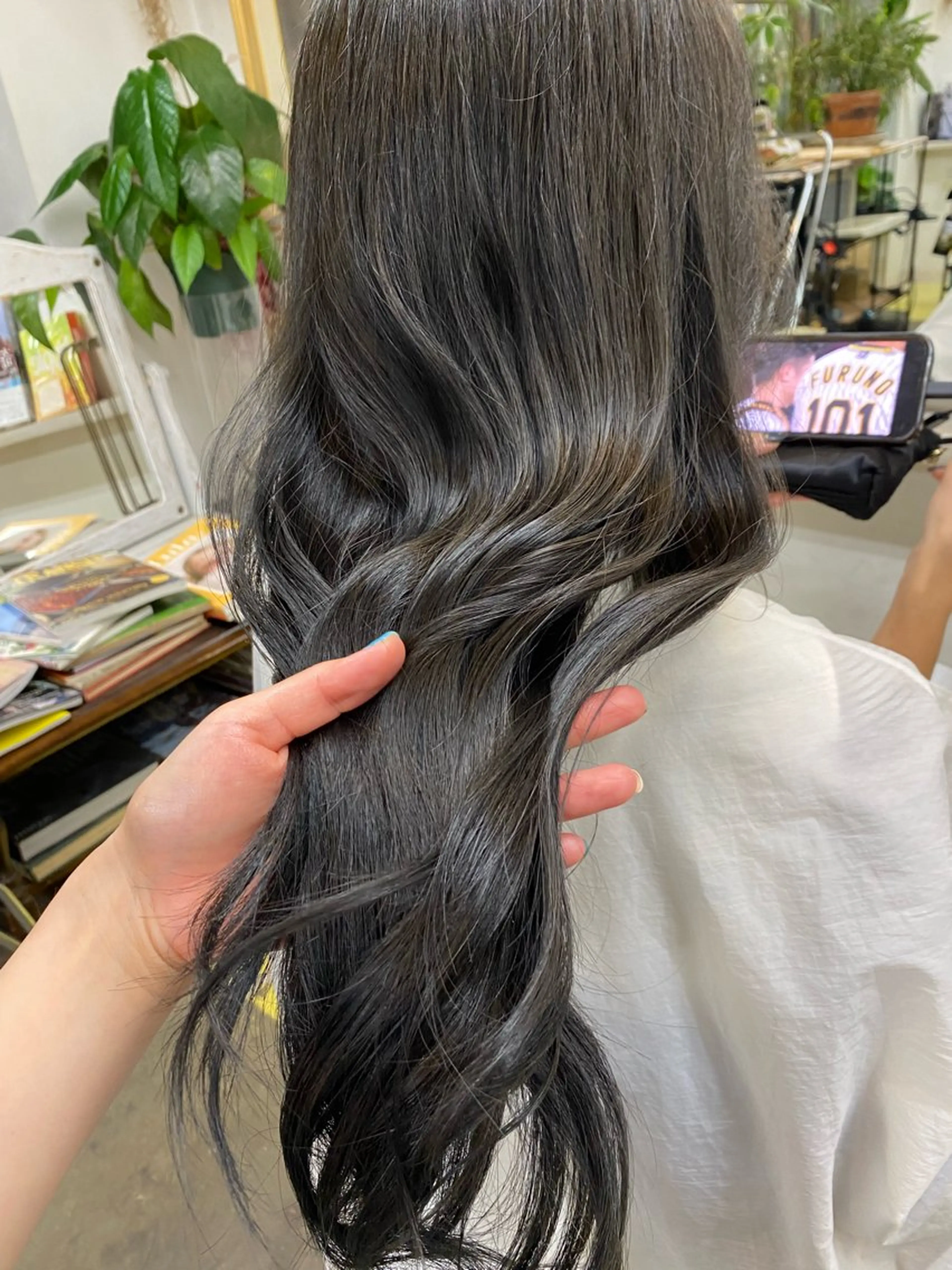 ロング ヘアカラー LIBRO所属・Moca 〰️のヘアスタイル