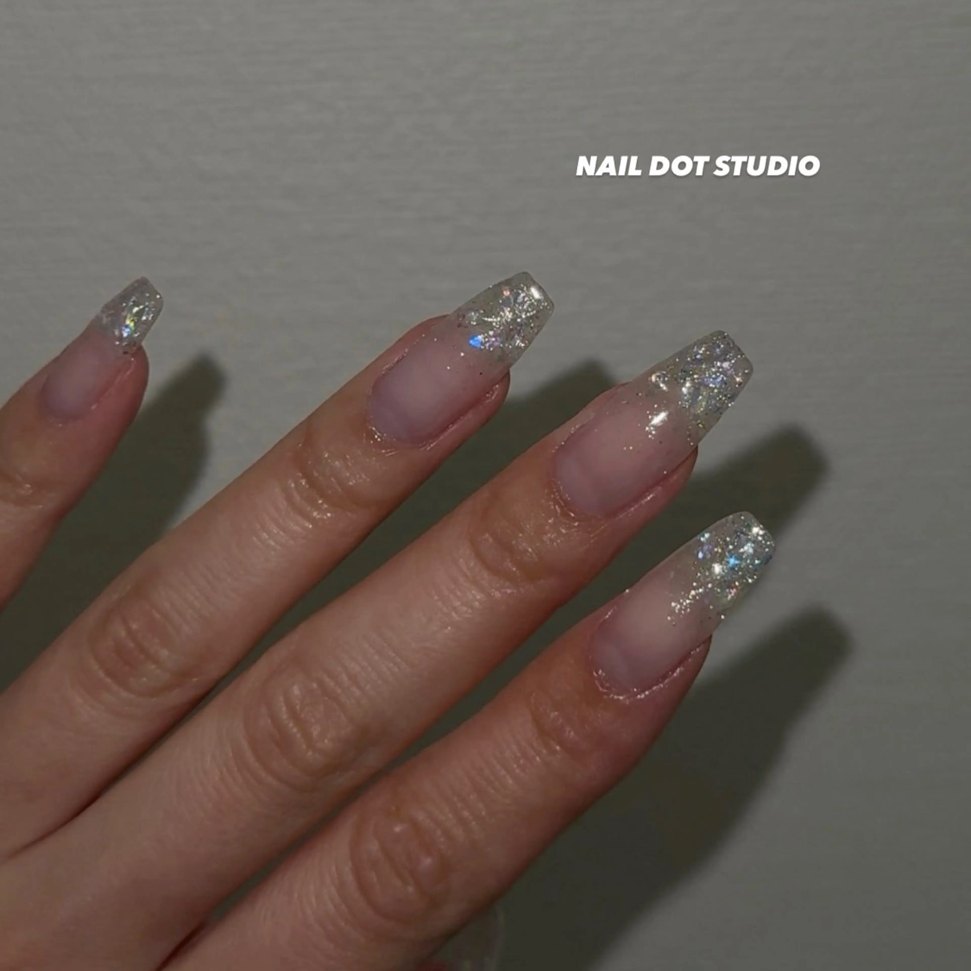 ネイル ハンドネイル NAILDOTSTU DIO SEINAのネイルデザイン