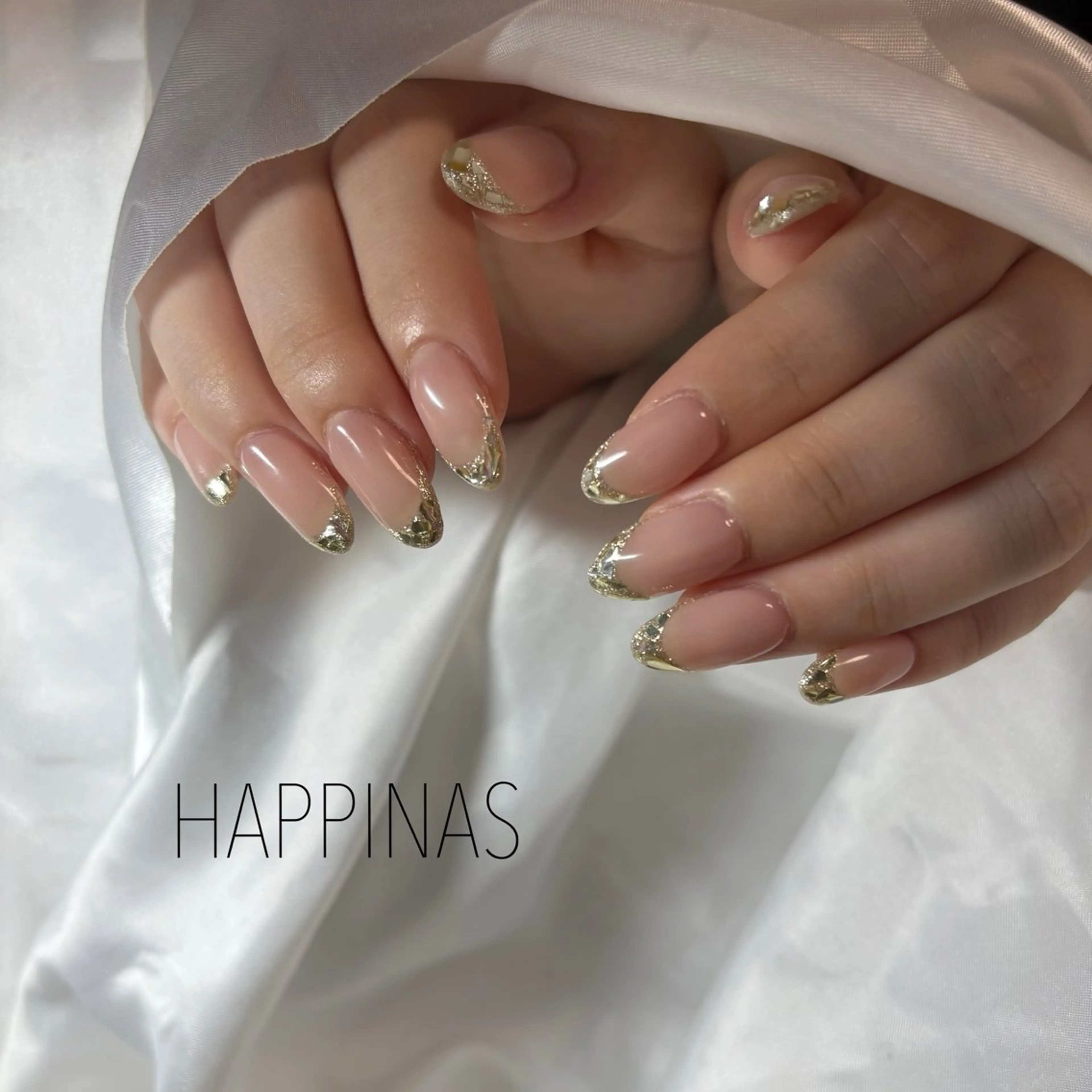 ネイル フレンチネイル ガラスフレンチ ハンドネイル HAPPINAS kotomiのネイルデザイン